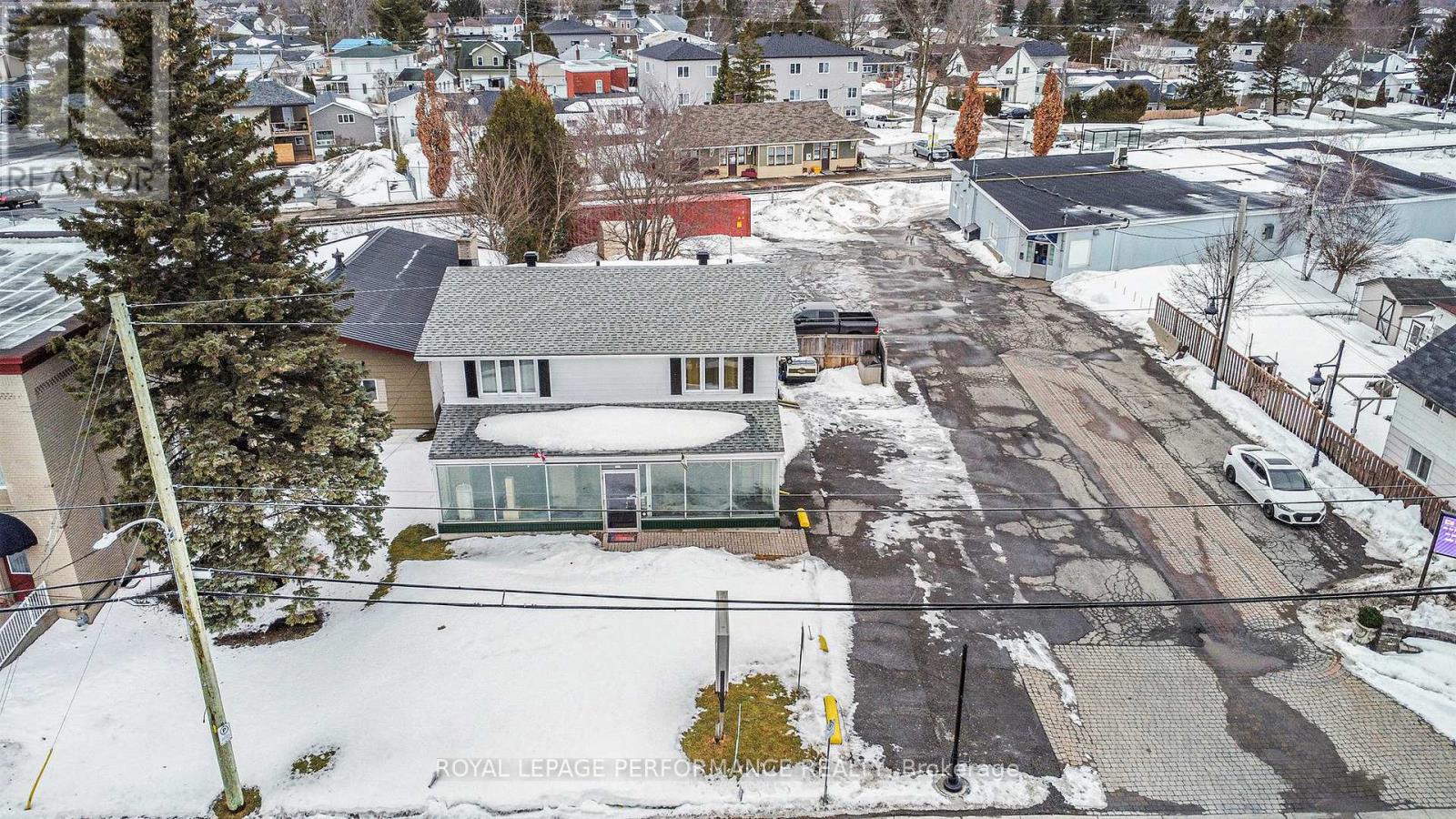 711 Principale Street Property Photo 3