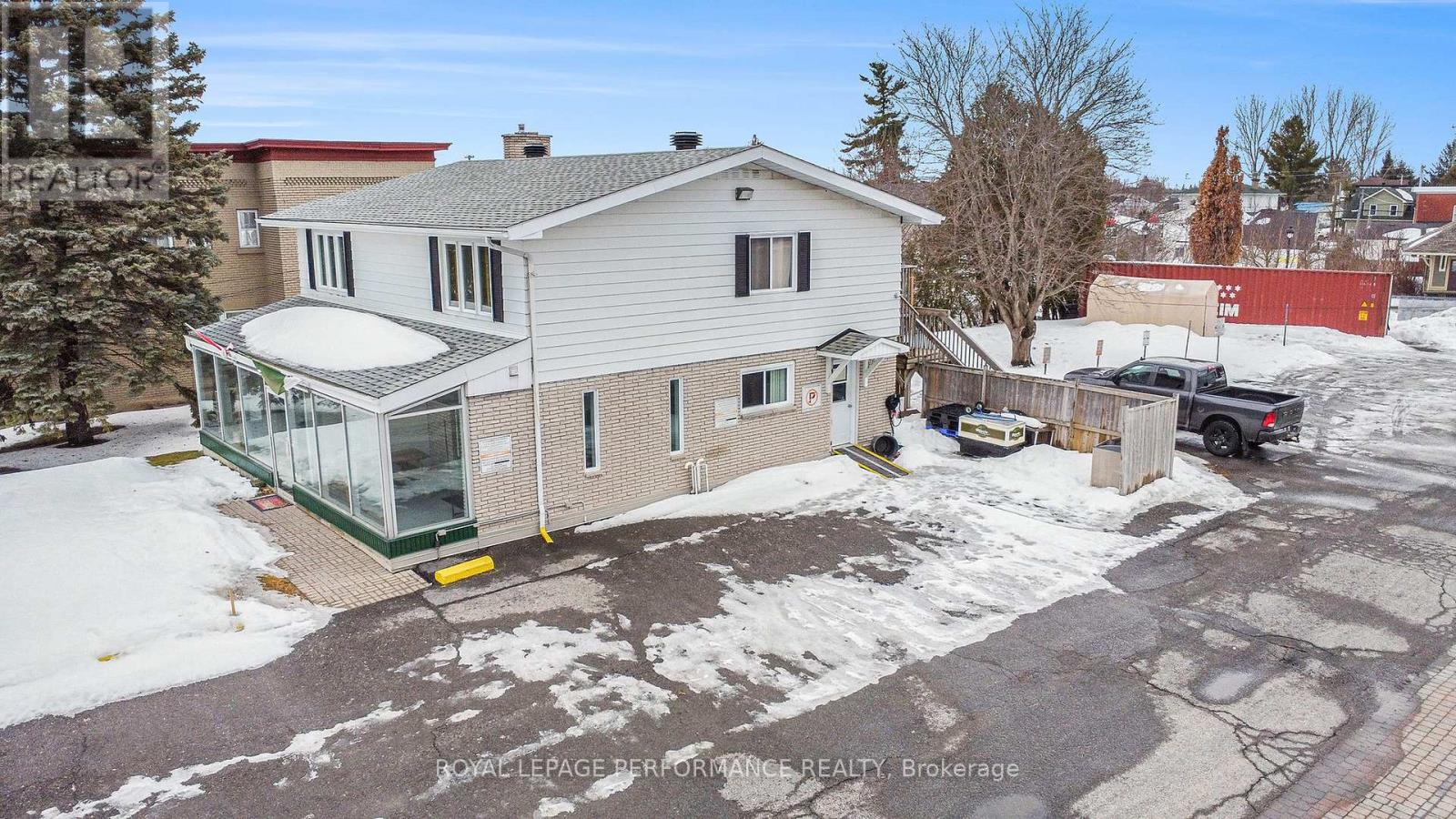 711 Principale Street Property Photo 5