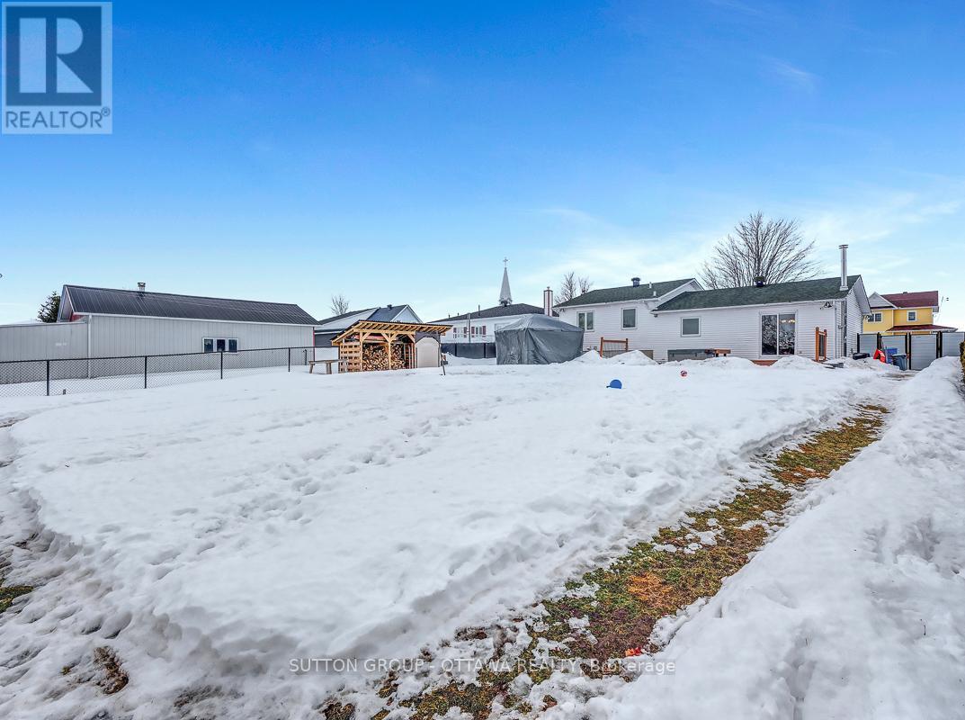 2469 Du Lac Road Property Photo 44