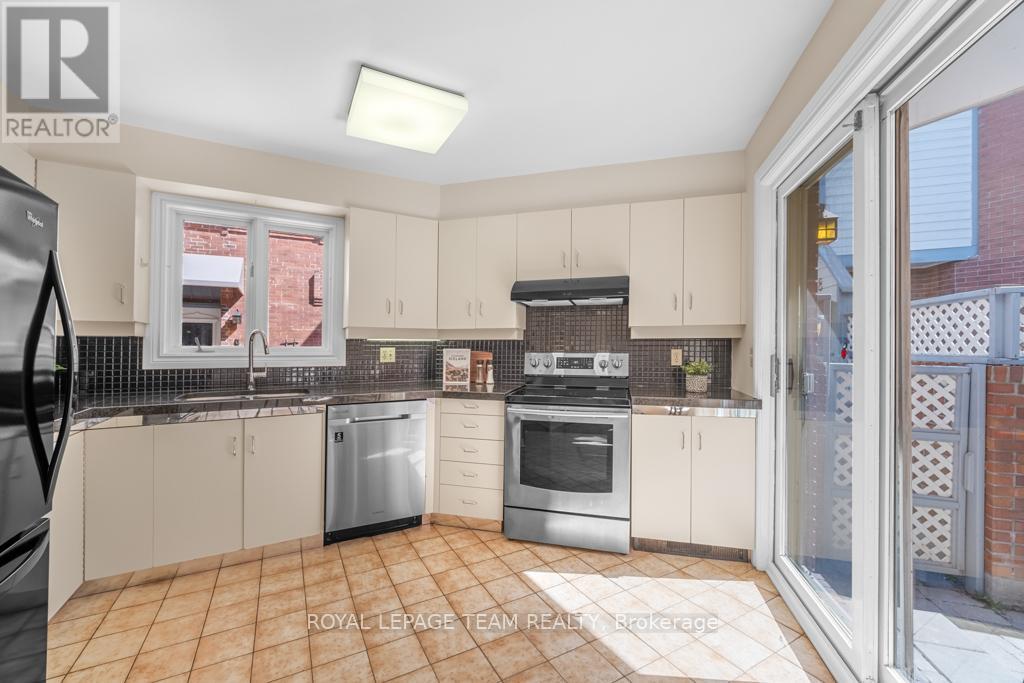 9 - 292 Laurier Avenue Property Photo 10