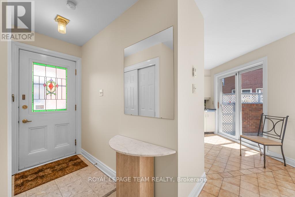 9 - 292 Laurier Avenue Property Photo 20