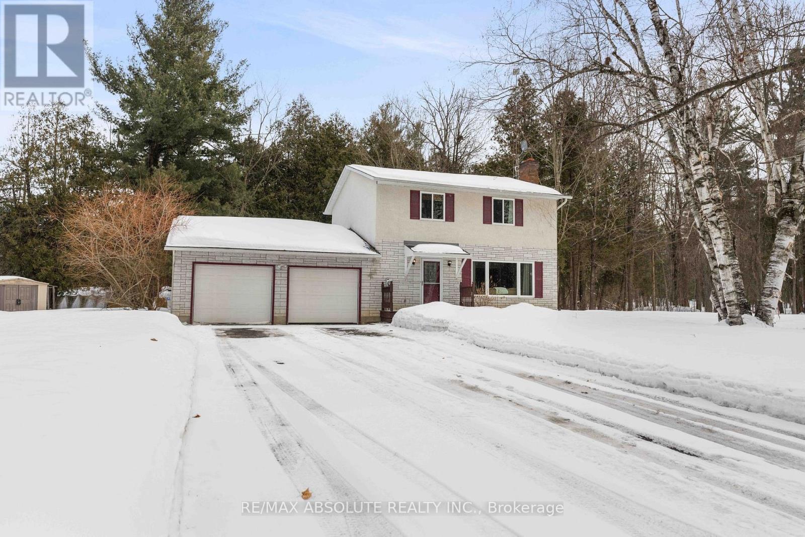 3015 9th Line Property Photo