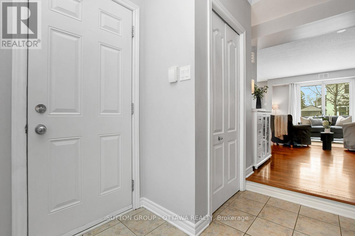 4225 Kelly Farm Drive Property Photo 4