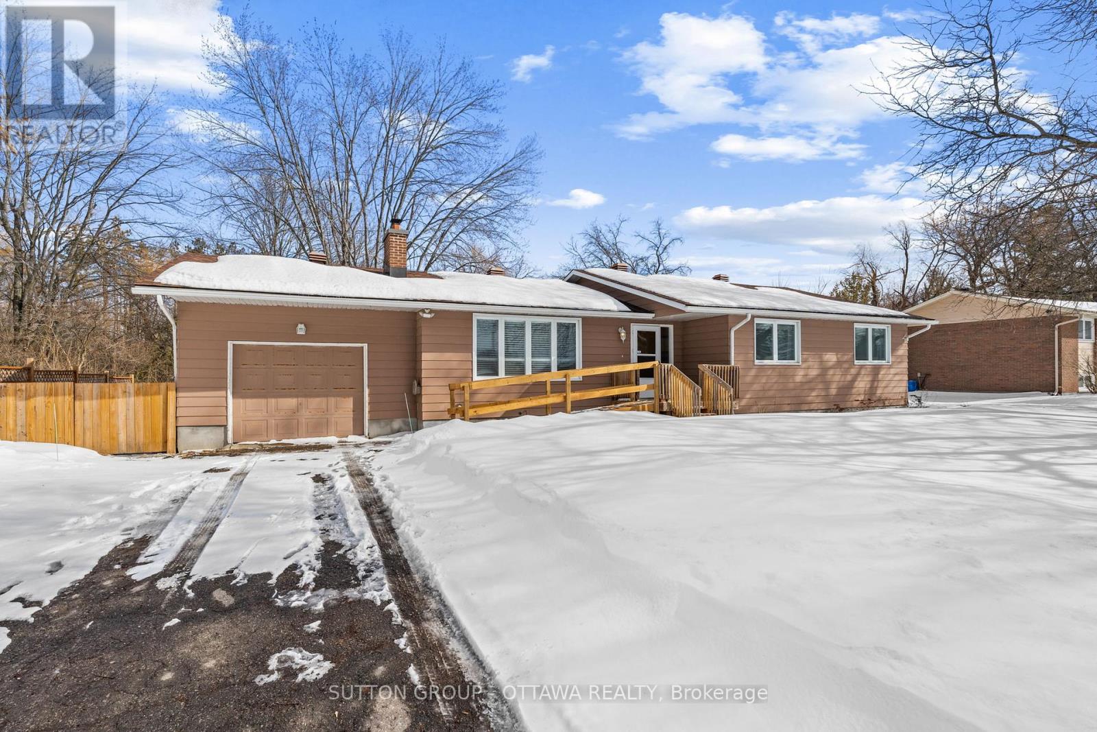 6489 Rideau Valley Drive N Property Photo 2