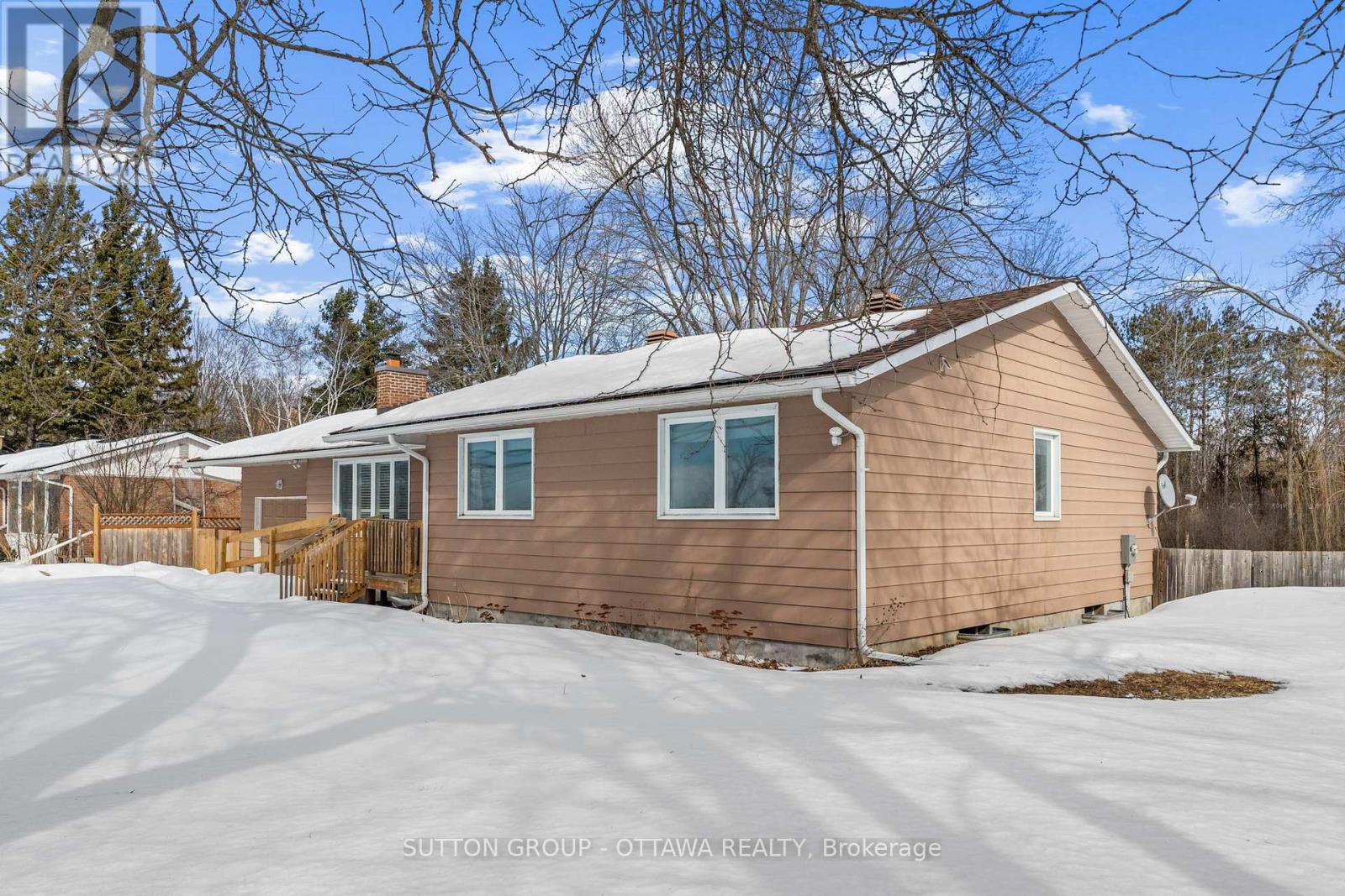 6489 Rideau Valley Drive N Property Photo 4