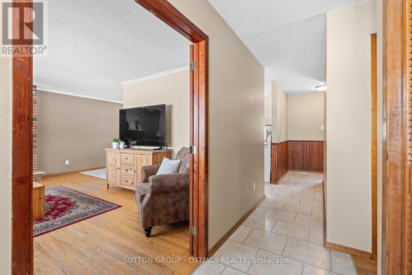 6489 Rideau Valley Drive N Property Photo 6