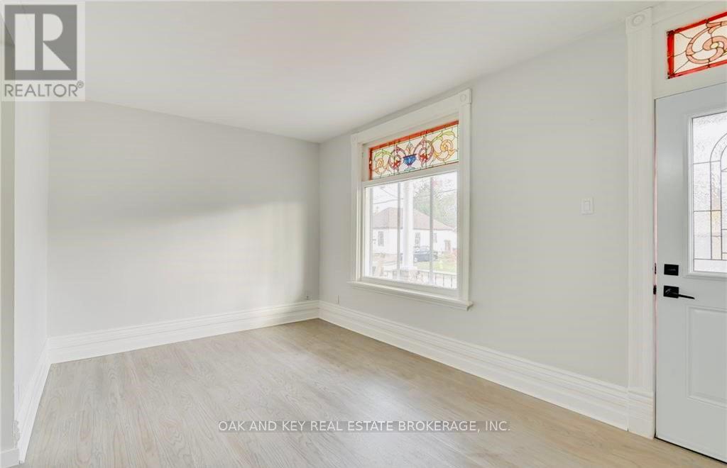 918 Princess Street Property Photo 4