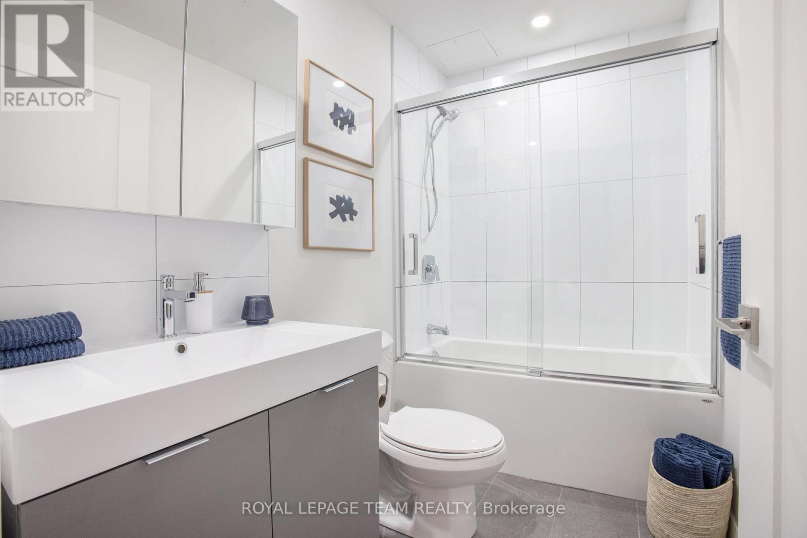 B614 - 1655 Carling Avenue Property Photo 6