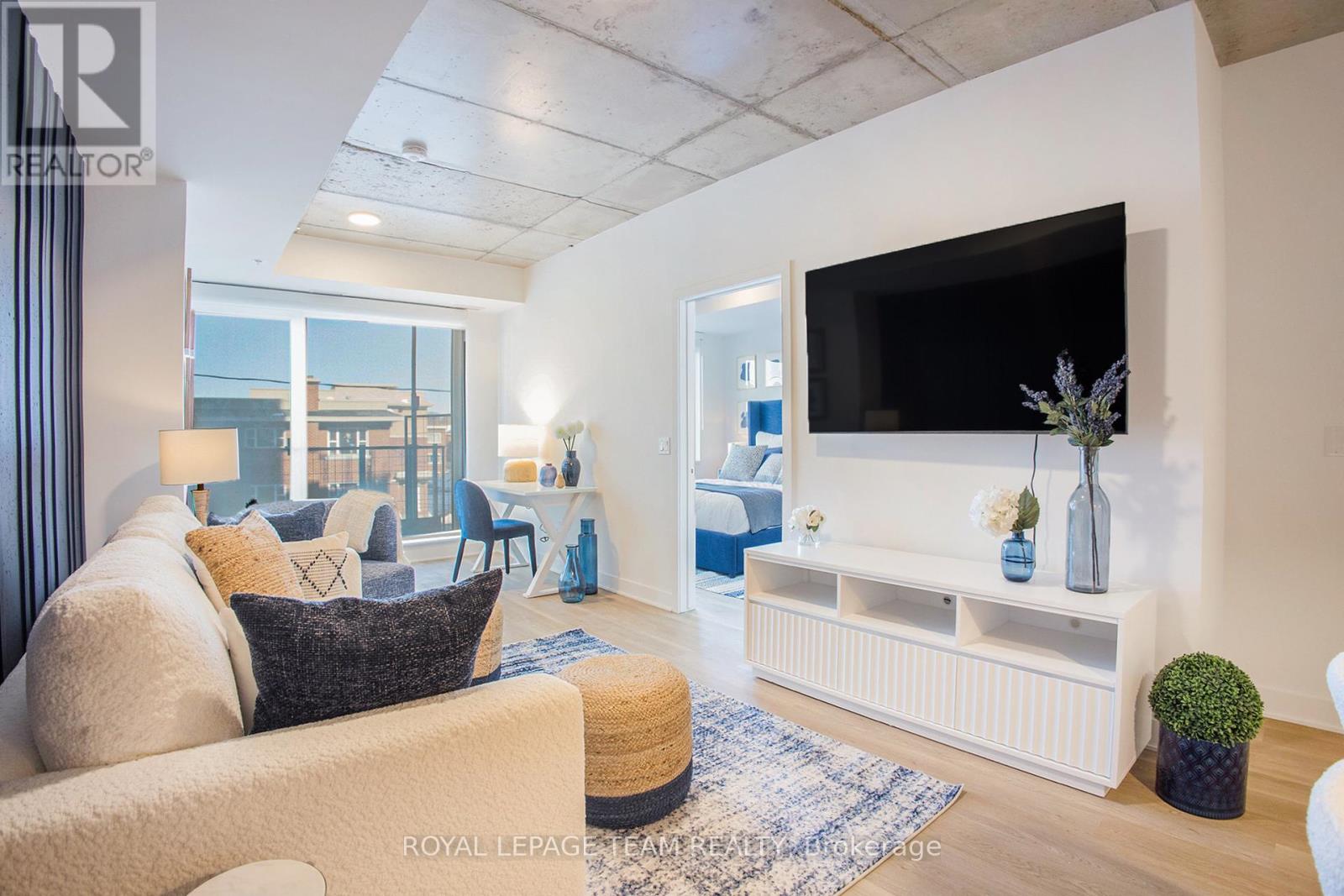 A318 - 1655 Carling Avenue Property Photo 14