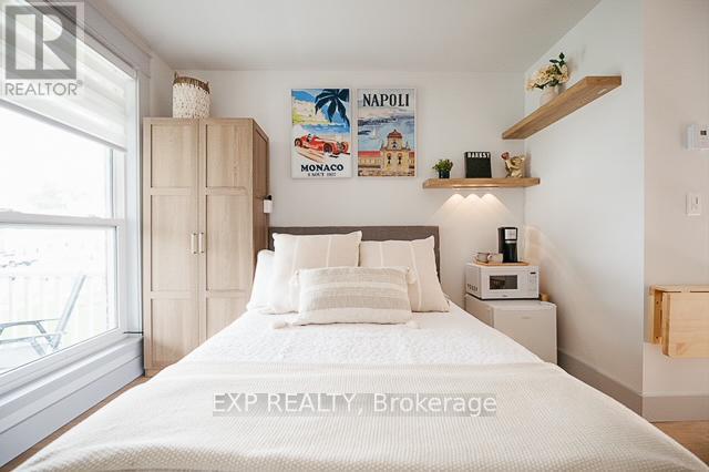 55-57 Dundas Street W Property Photo 11