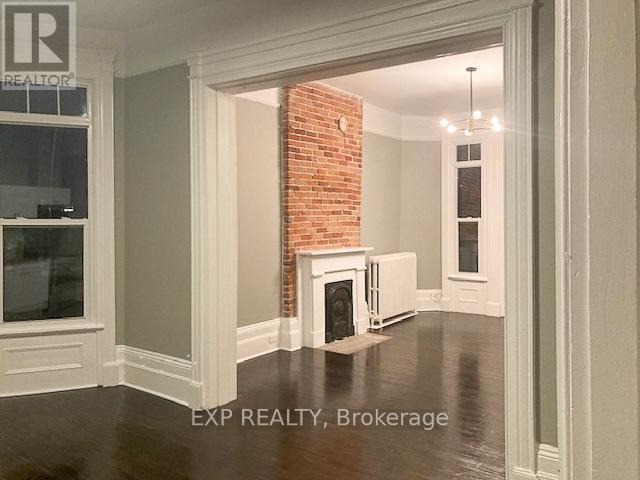 55-57 Dundas Street W Property Photo 17