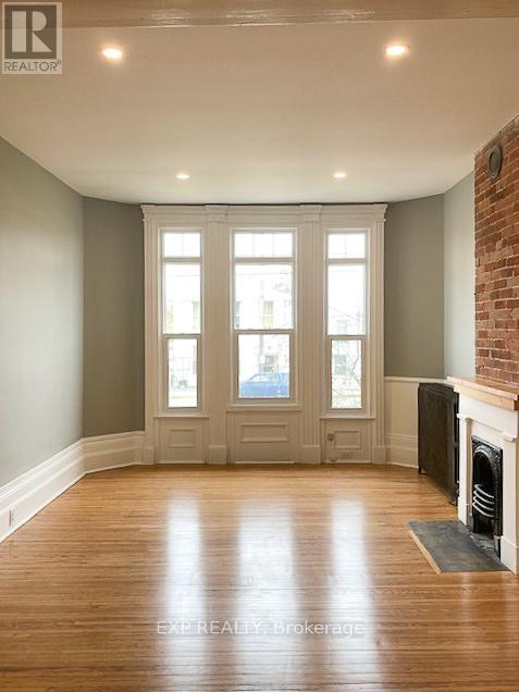 55-57 Dundas Street W Property Photo 22
