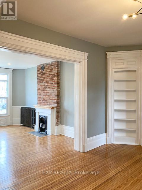 55-57 Dundas Street W Property Photo 25