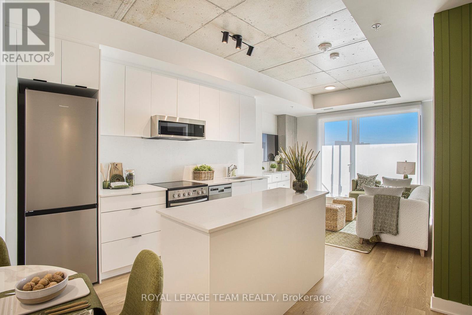 A214 - 1655 Carling Avenue Property Photo 2