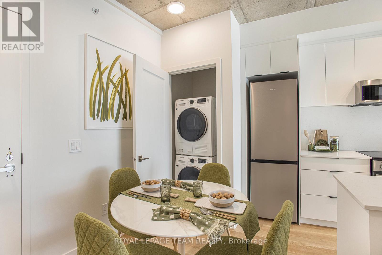 A214 - 1655 Carling Avenue Property Photo 3
