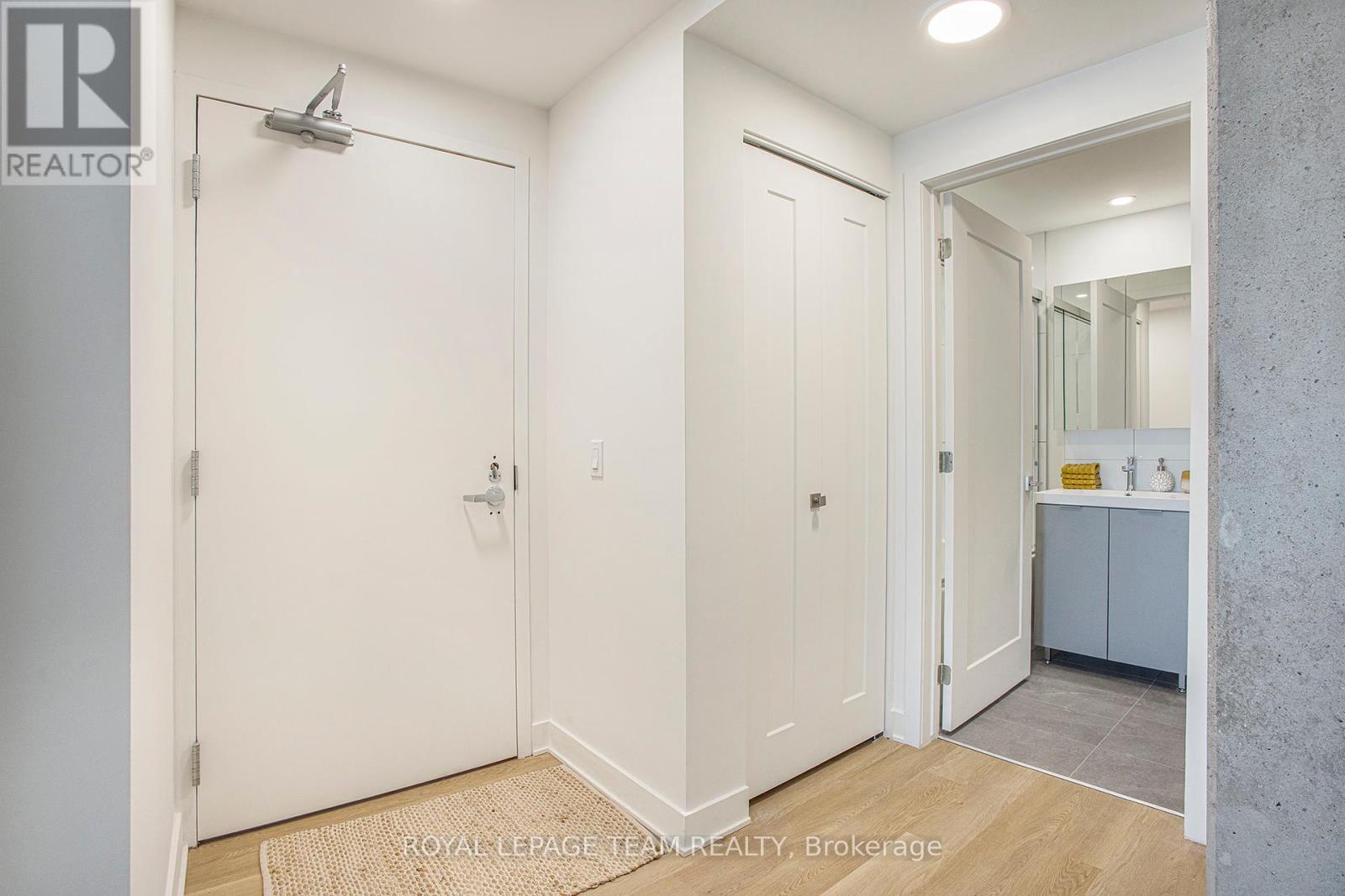 A611 - 1655 Carling Avenue Property Photo 19
