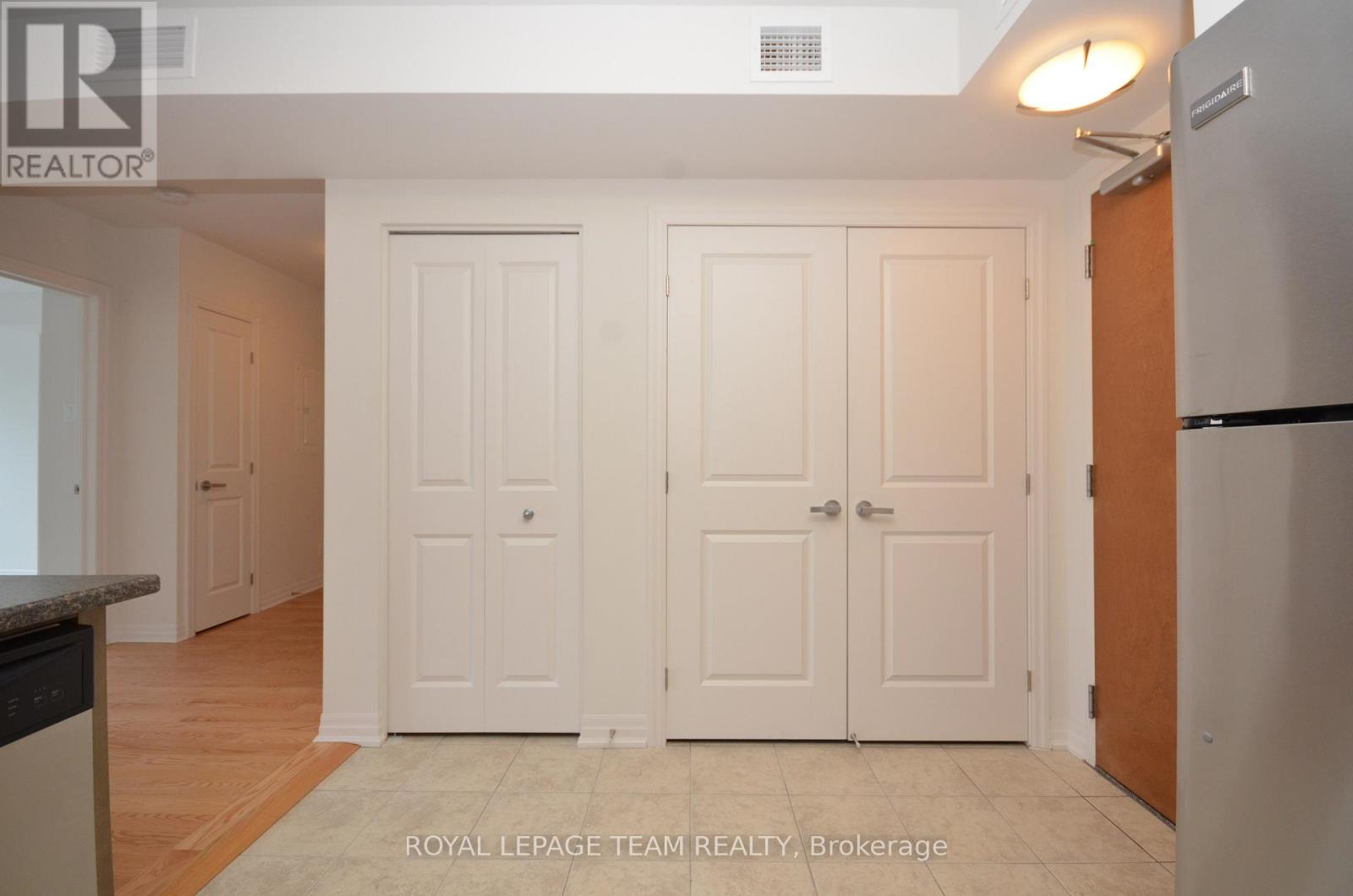 404 - 242 Rideau Street Property Photo 7