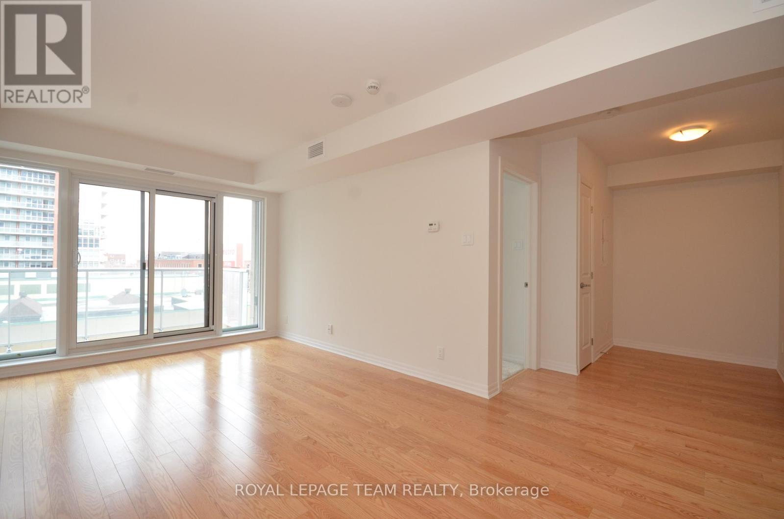 404 - 242 Rideau Street Property Photo 15