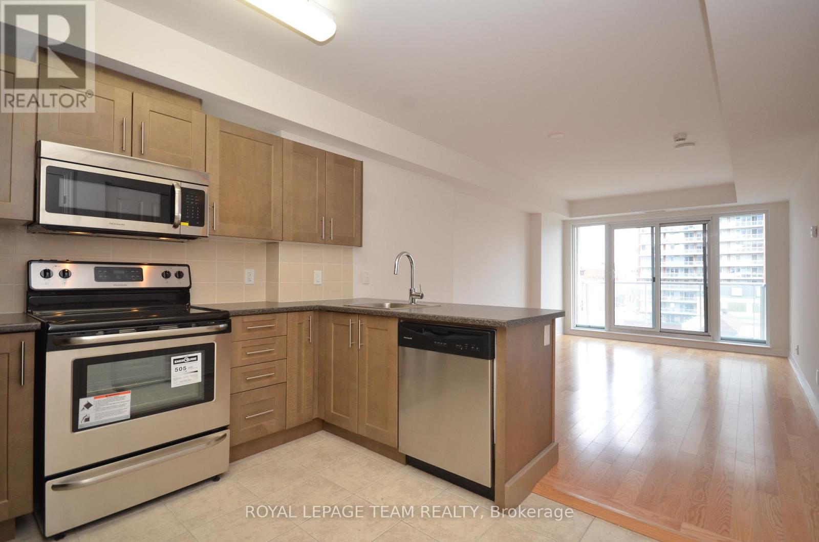 404 - 242 Rideau Street Property Photo 21