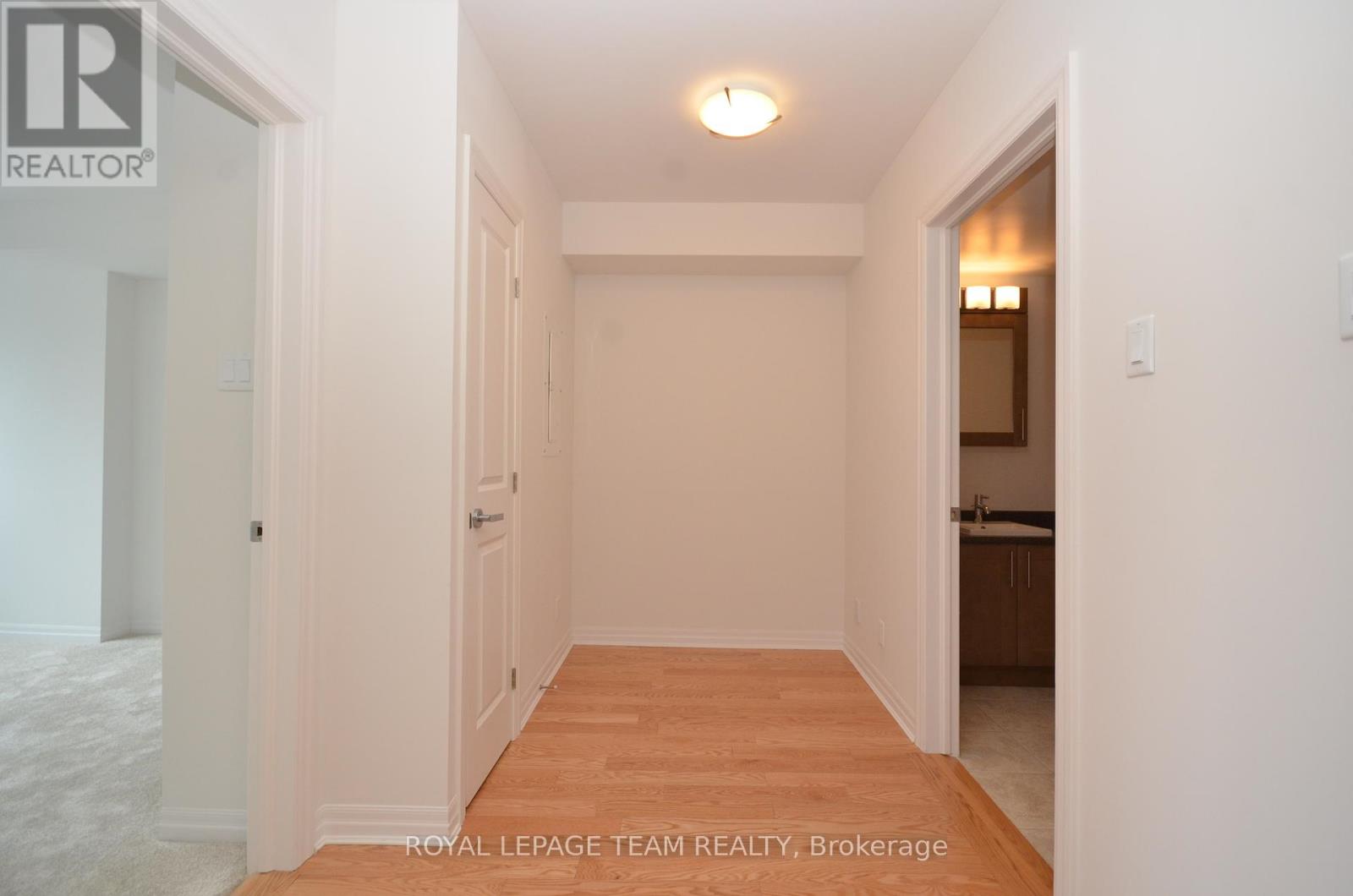 404 - 242 Rideau Street Property Photo 23