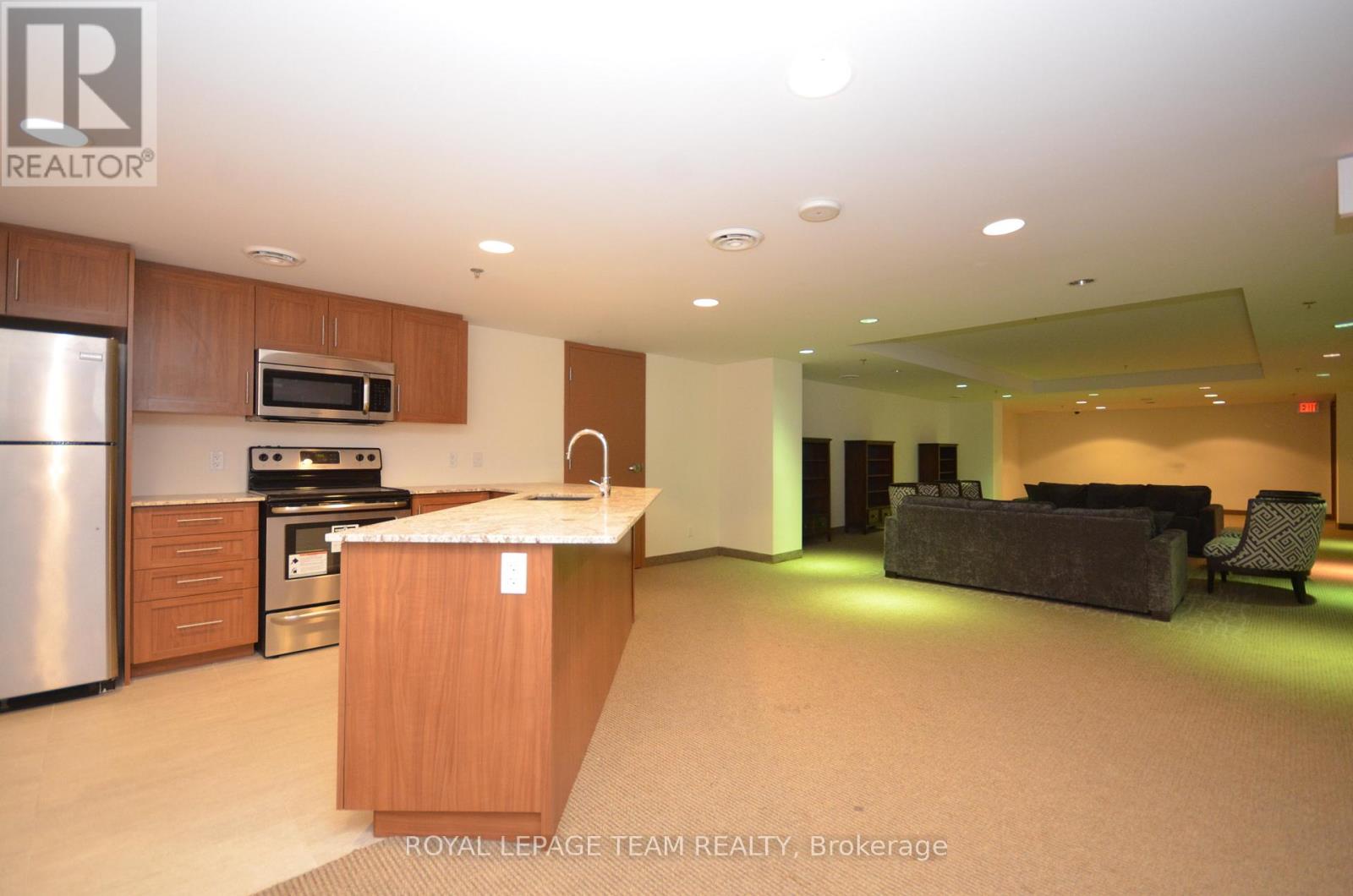 404 - 242 Rideau Street Property Photo 37