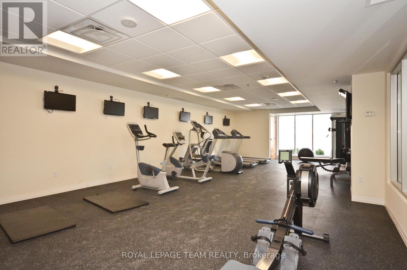 404 - 242 Rideau Street Property Photo 40