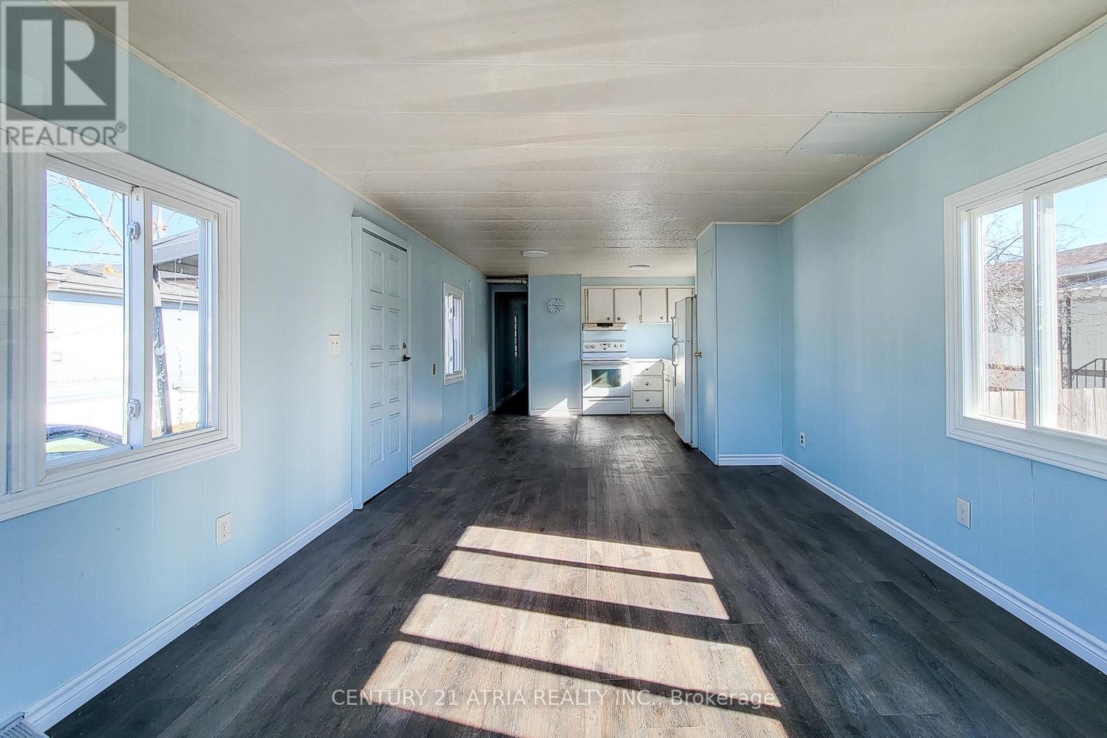 304 - 241 St. Paul Street W Property Photo 5