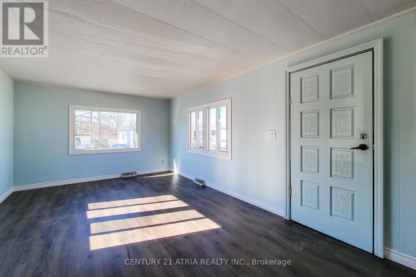 304 - 241 St. Paul Street W Property Photo 6