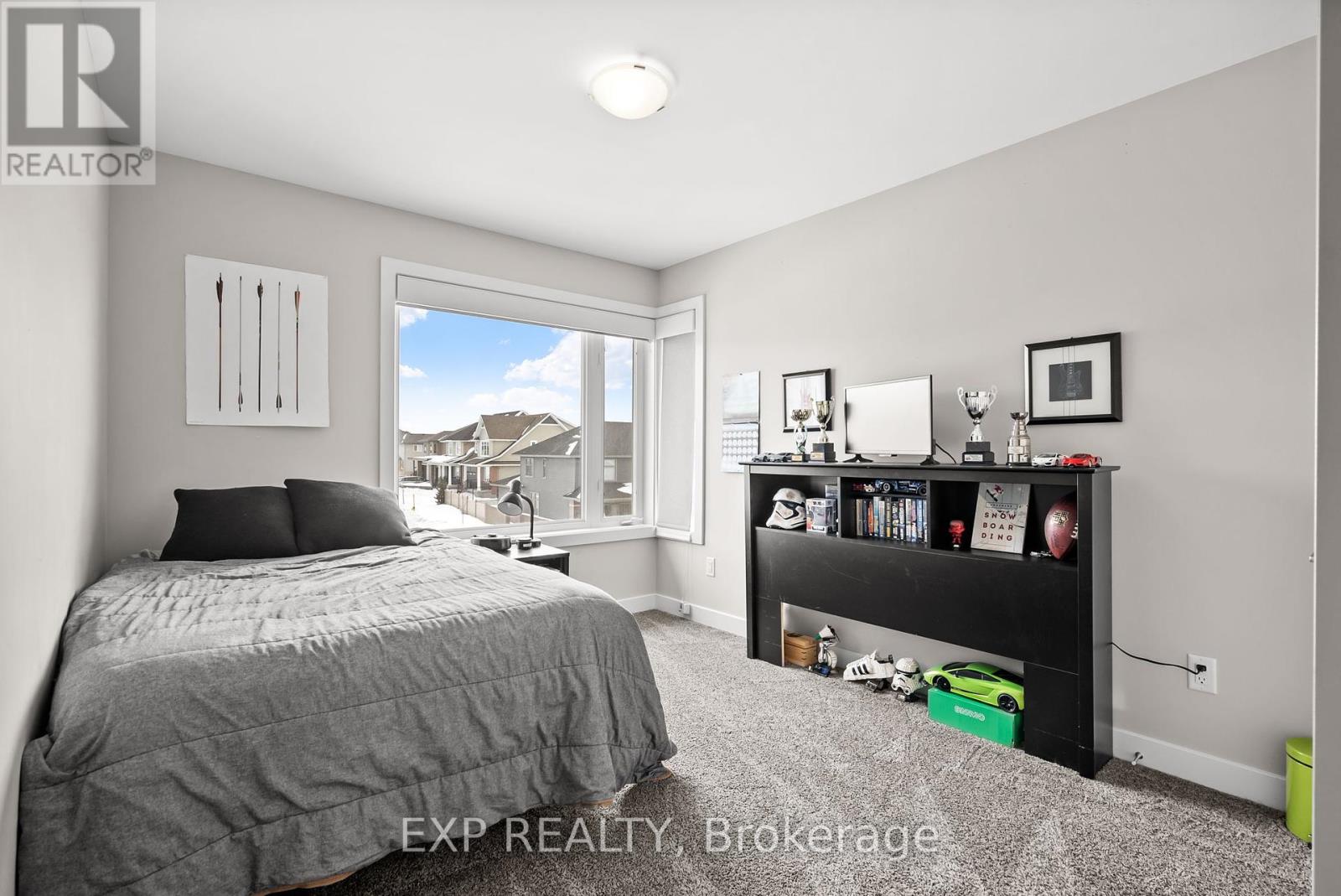 134 Escarpment Crescent Property Photo 26