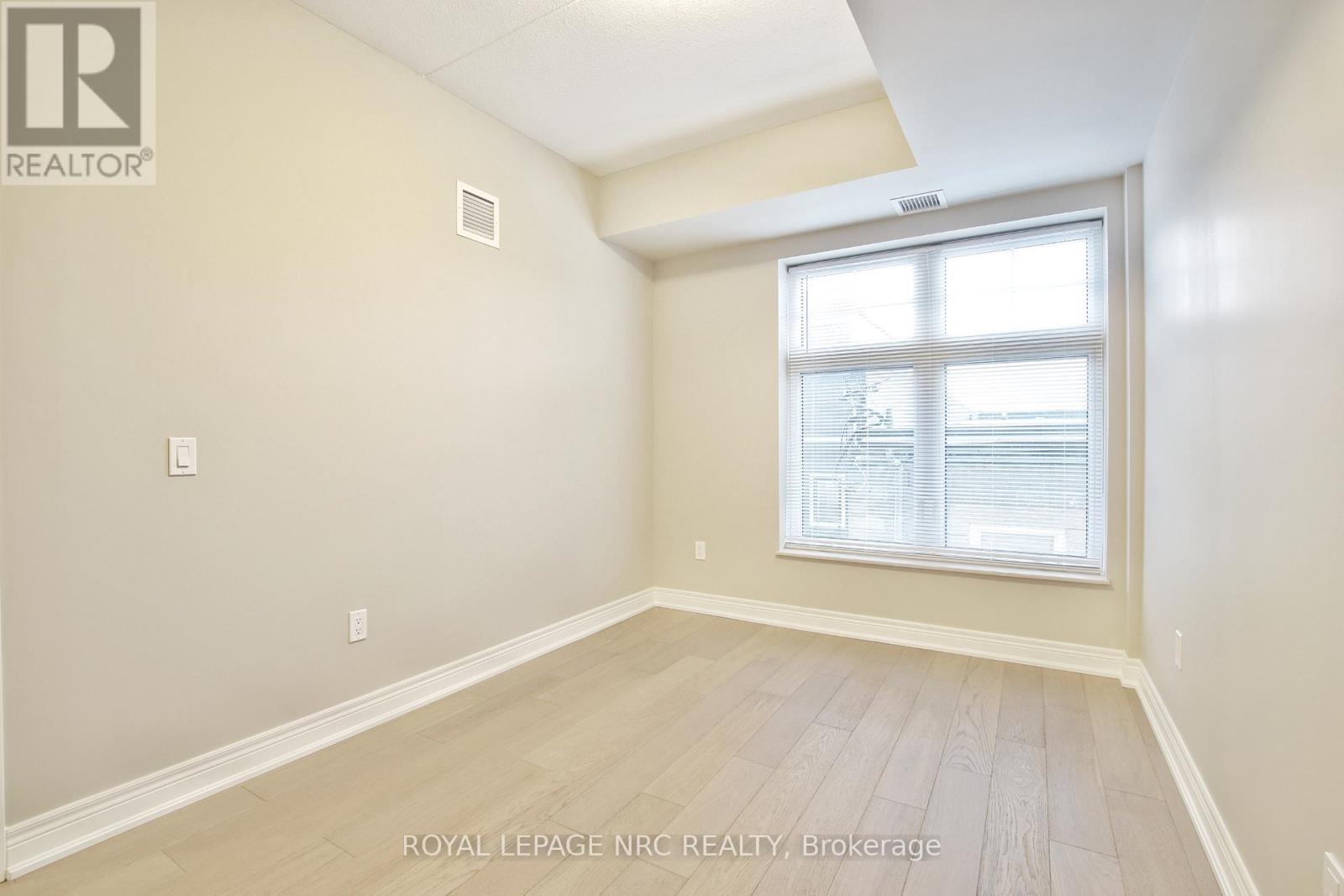 404 - 10 Albert Street E Property Photo 11