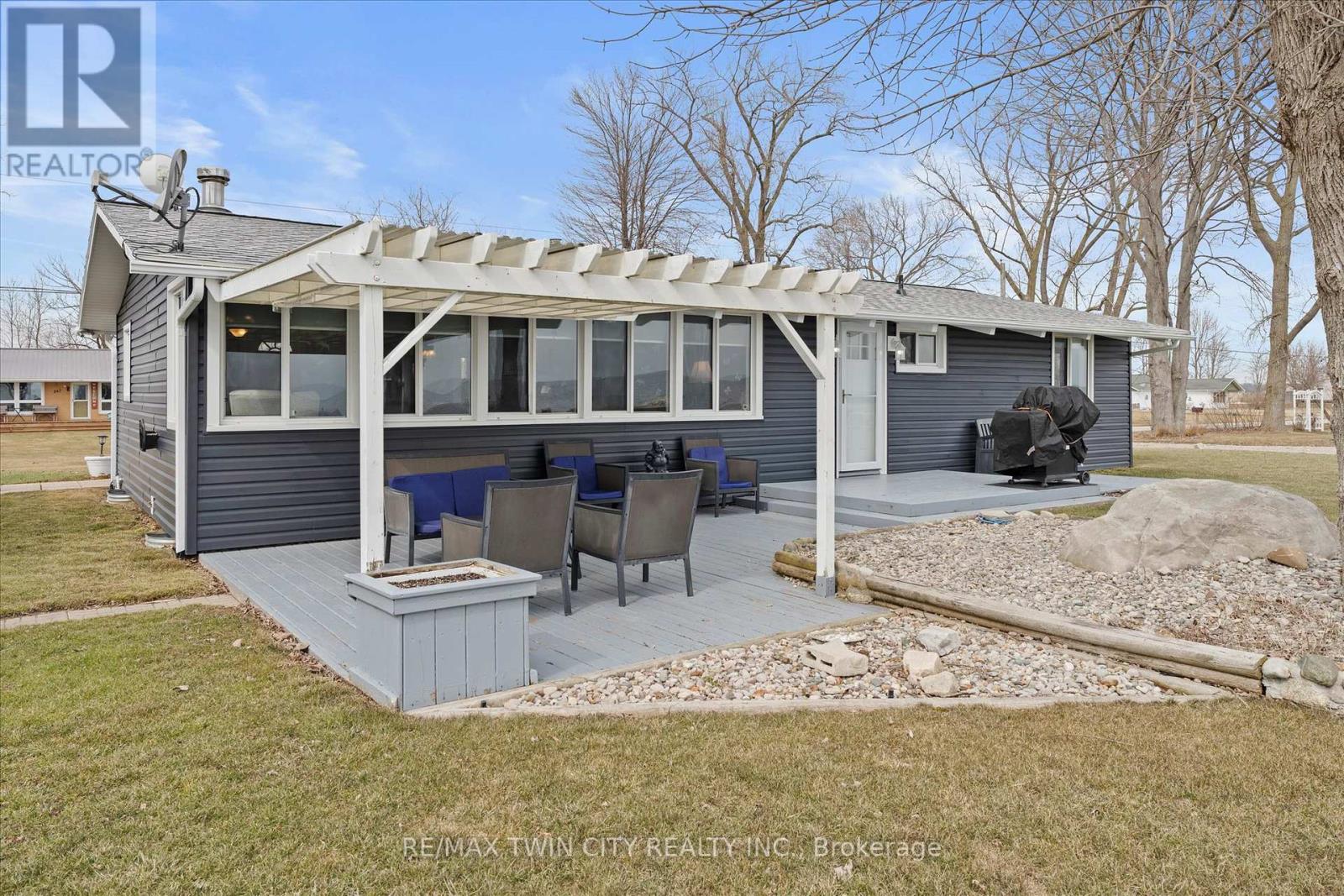 244 Cotterie Park Property Photo 34