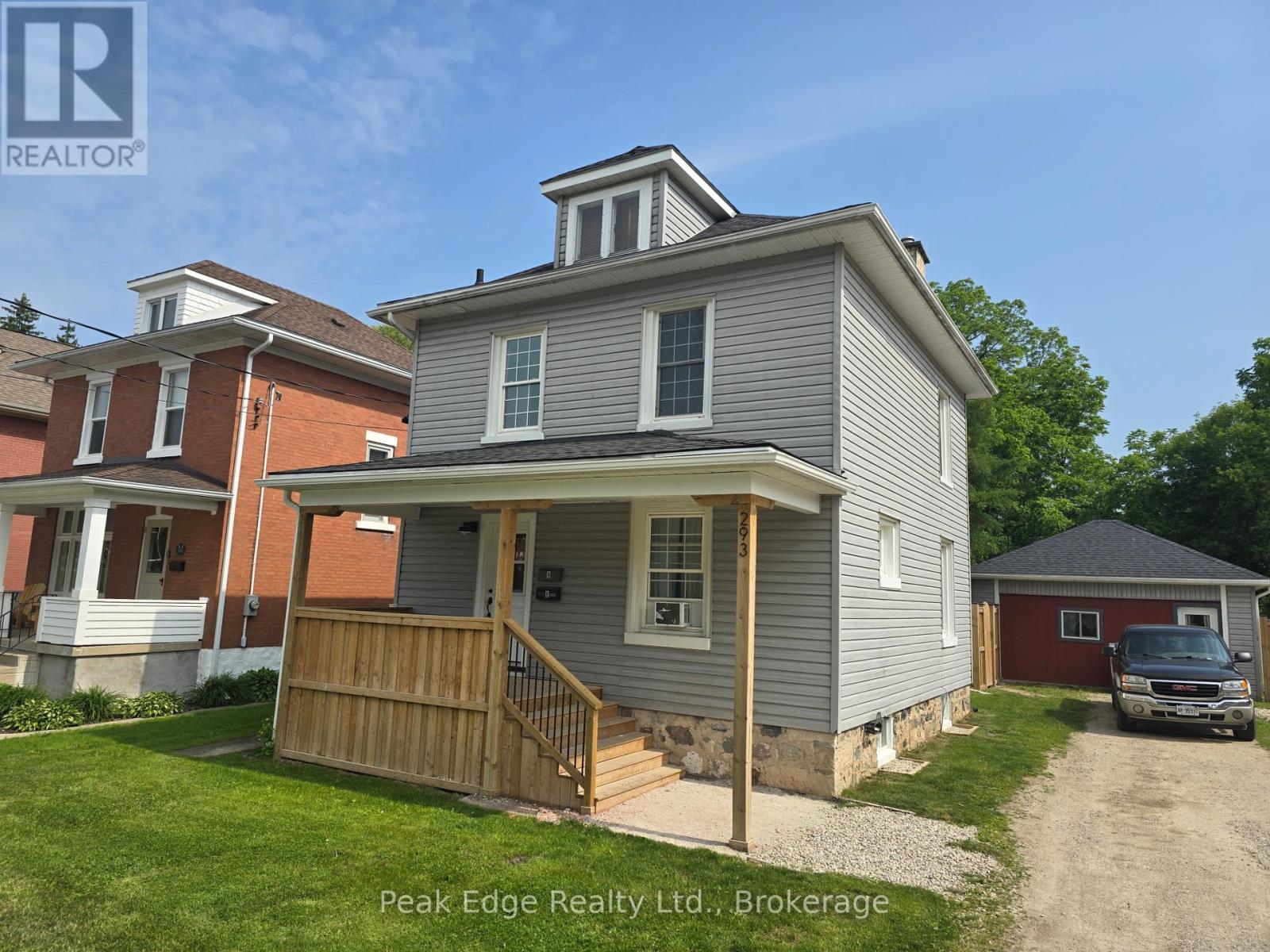 293 9th Street Property Photo 1