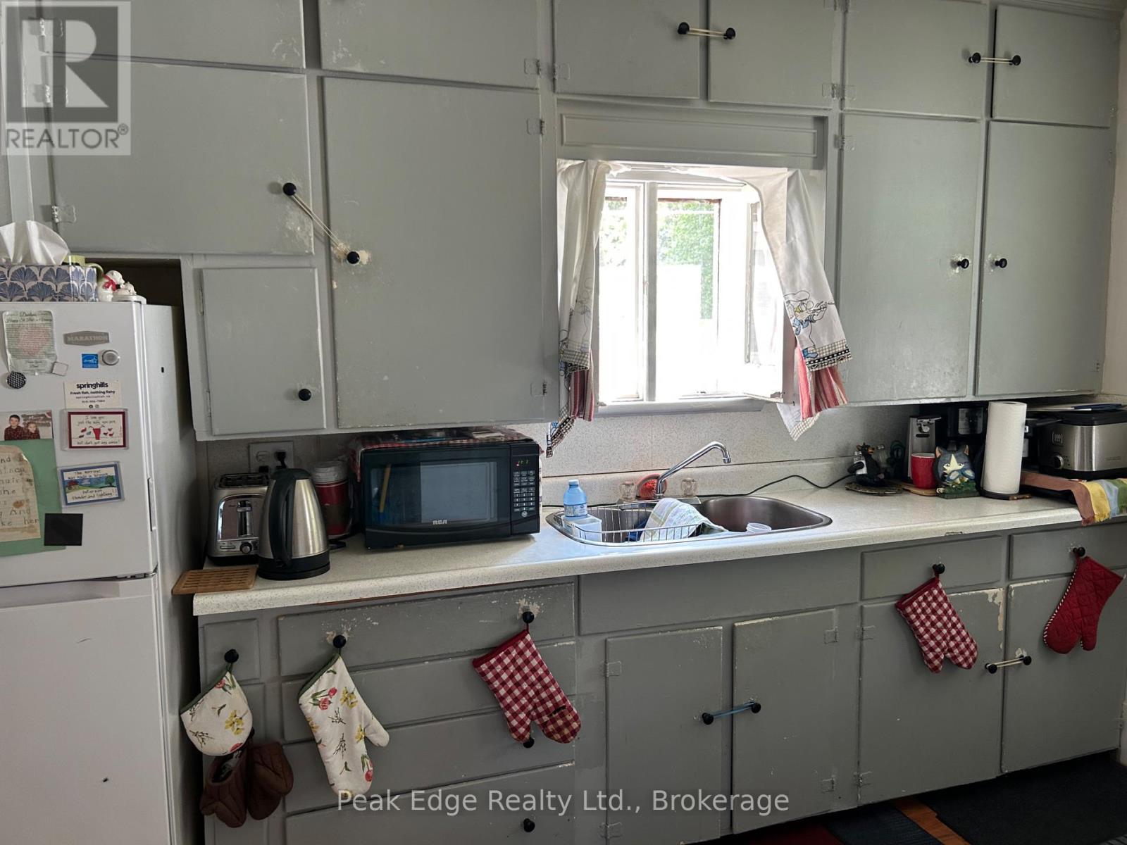 293 9th Street Property Photo 4