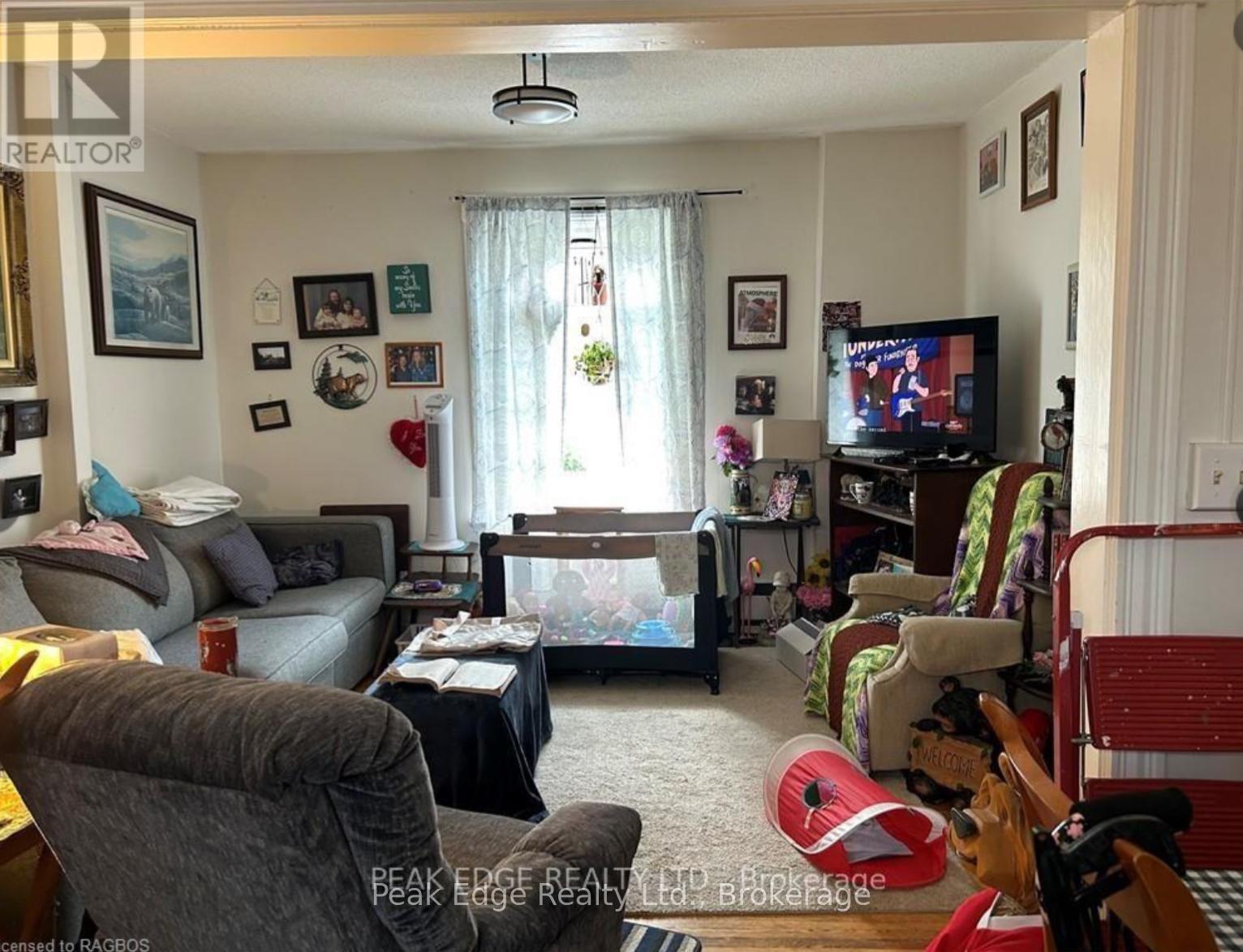 293 9th Street Property Photo 5