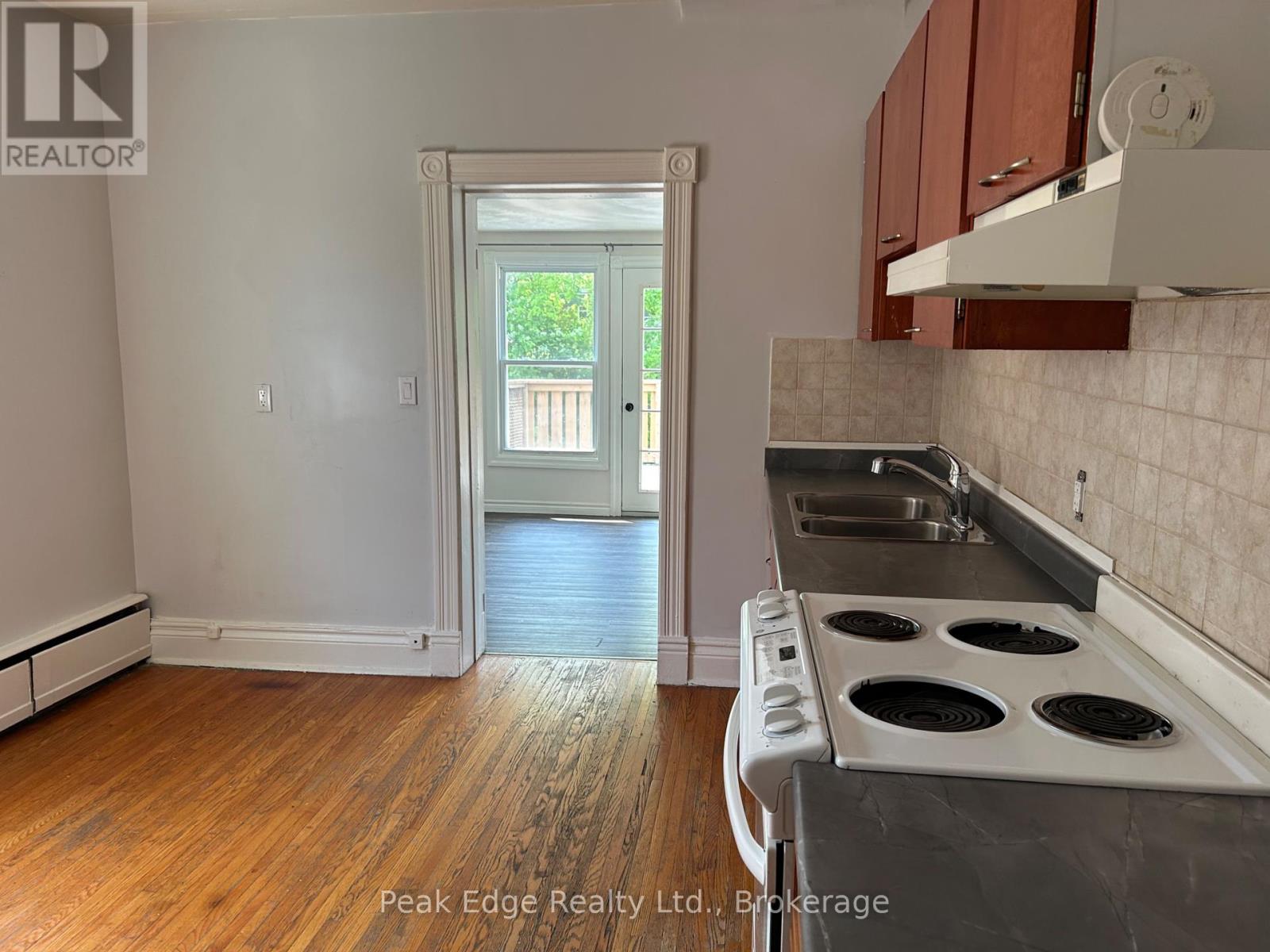 293 9th Street Property Photo 10