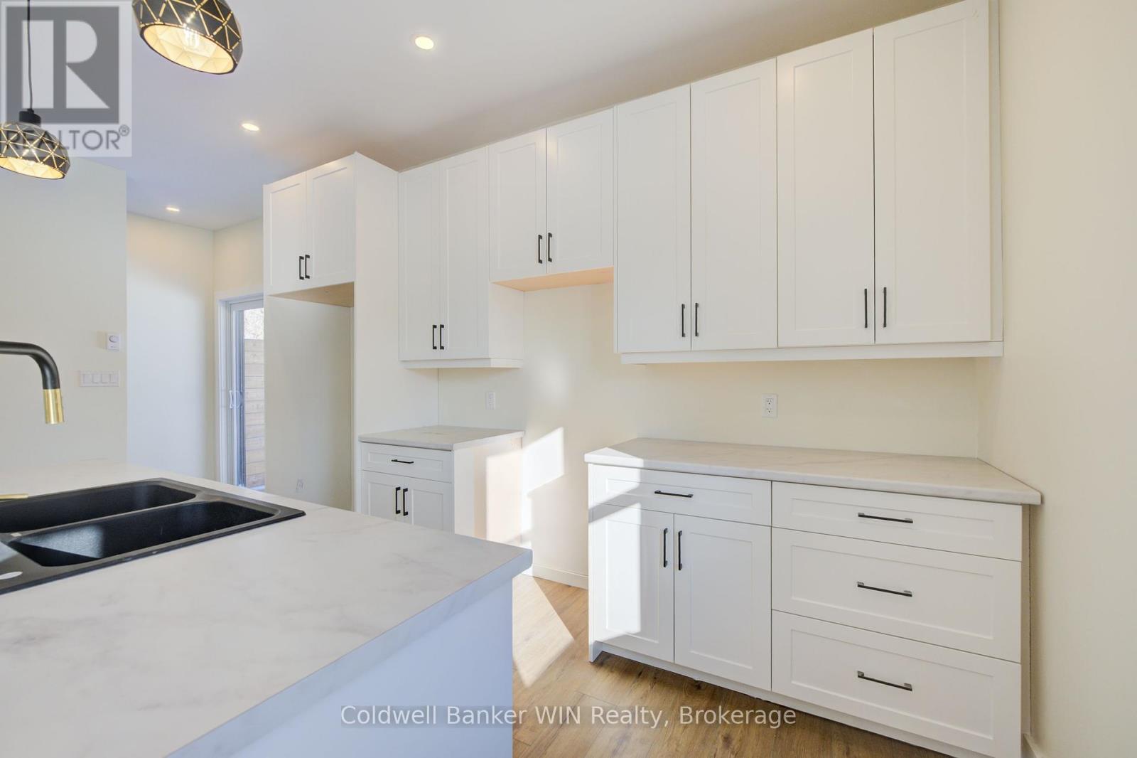 24 Crawford Street Property Photo 5