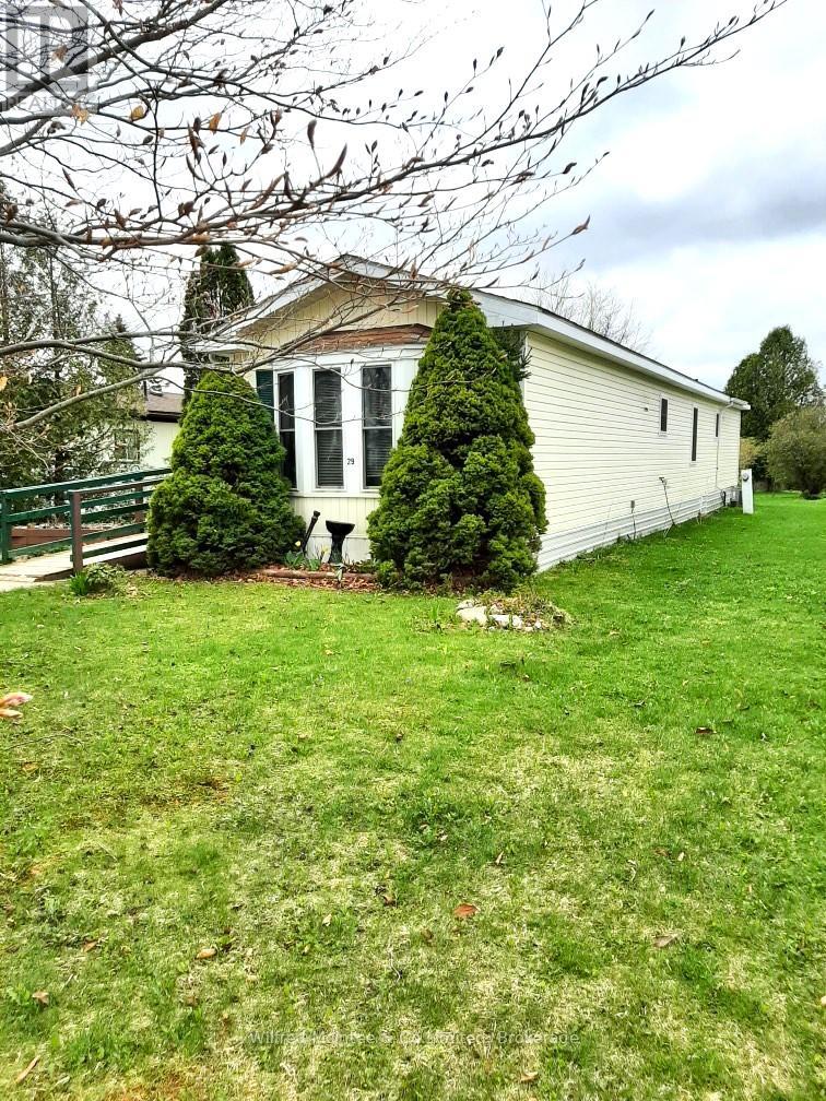 Unit 29 - 302694 Douglas Street Property Photo 2