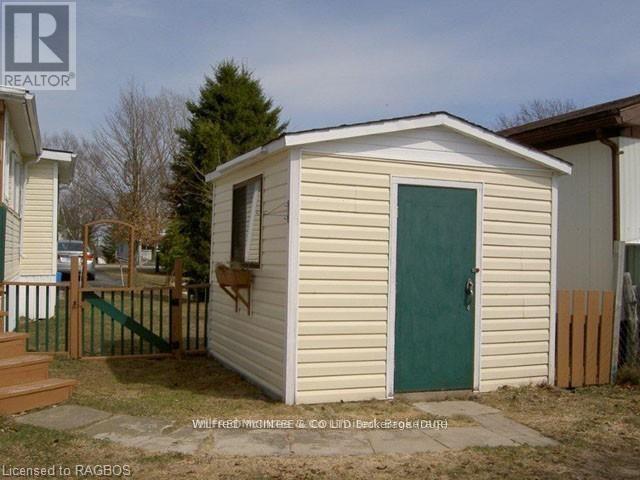 Unit 29 - 302694 Douglas Street Property Photo 8