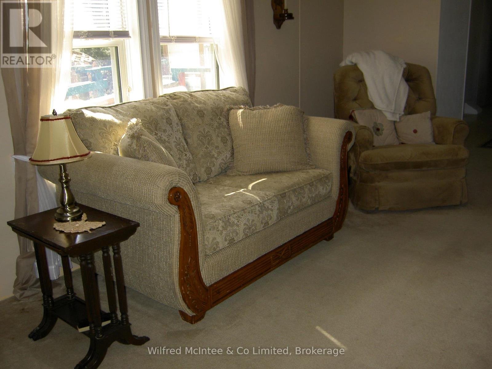 Unit 29 - 302694 Douglas Street Property Photo 10