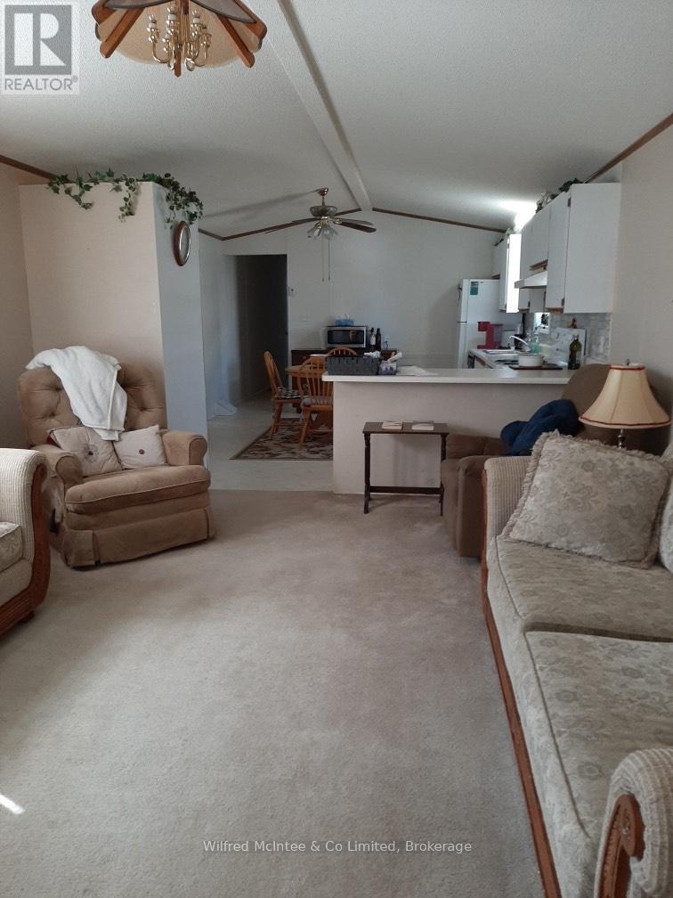 Unit 29 - 302694 Douglas Street Property Photo 11