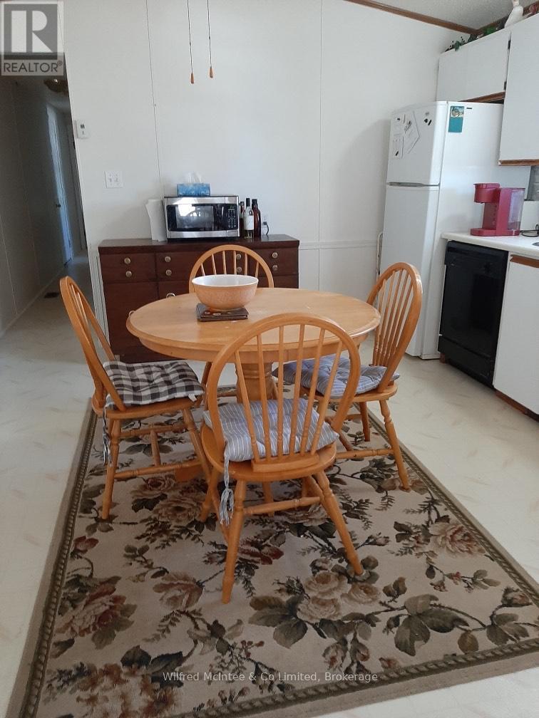 Unit 29 - 302694 Douglas Street Property Photo 14