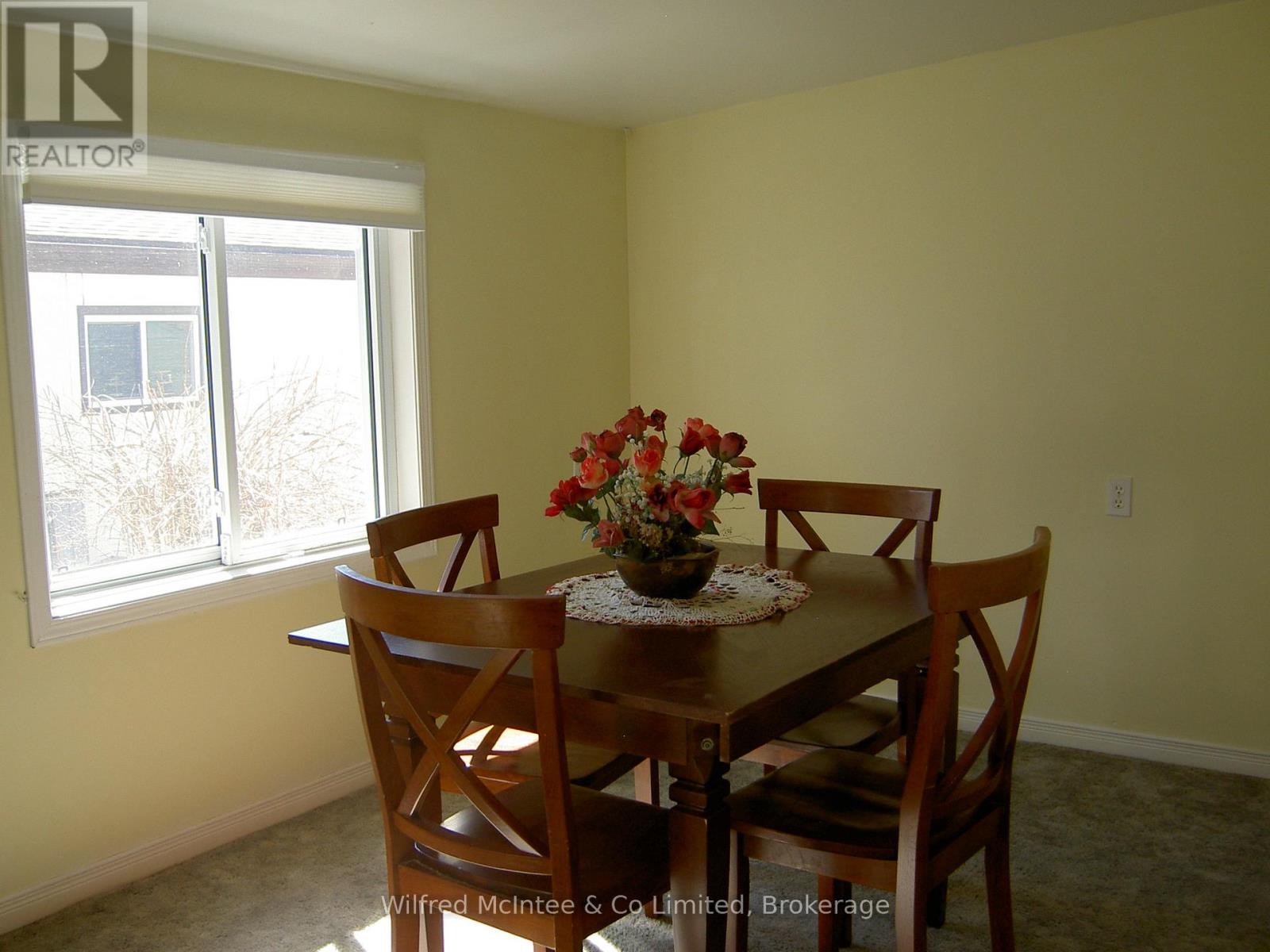 Unit 29 - 302694 Douglas Street Property Photo 17