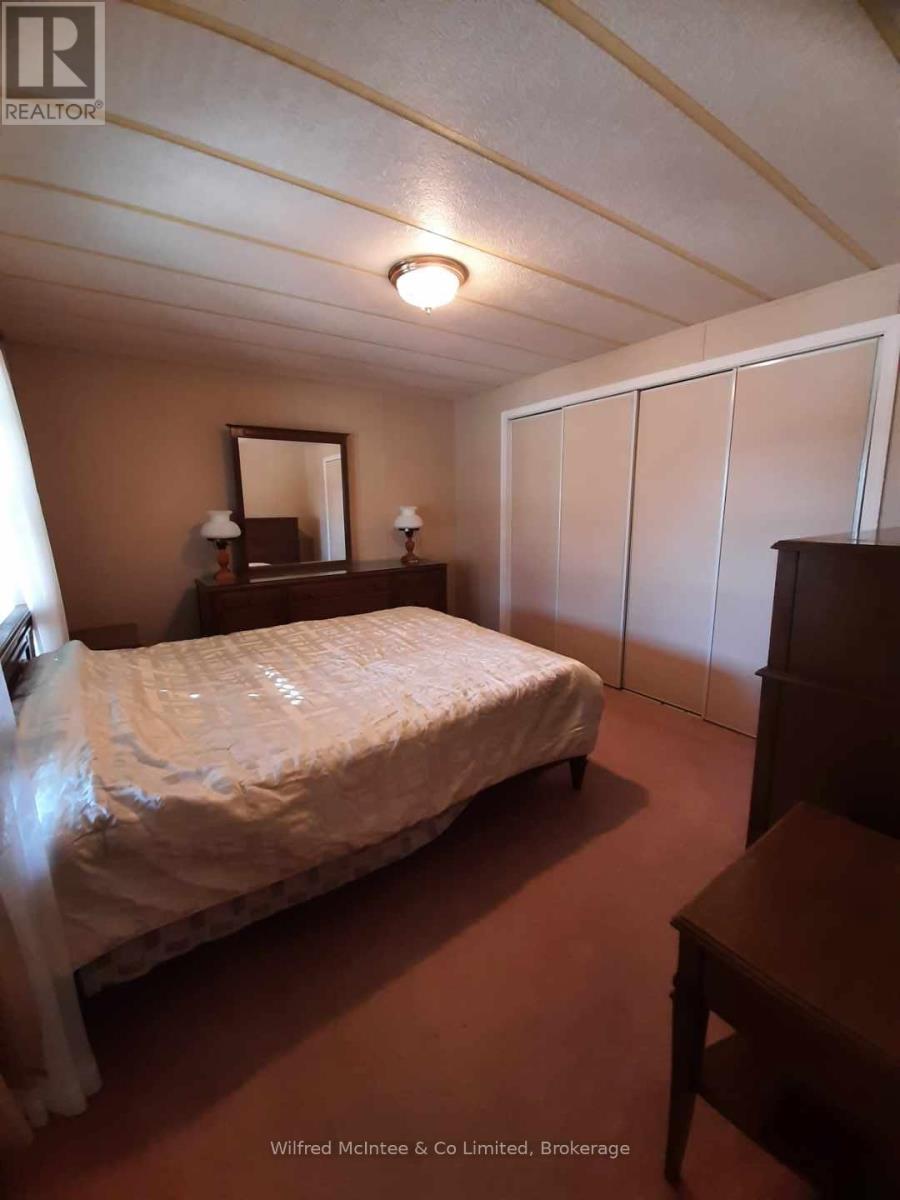 Unit 29 - 302694 Douglas Street Property Photo 21