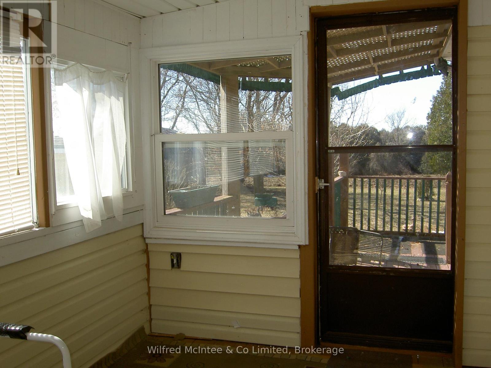 Unit 29 - 302694 Douglas Street Property Photo 23