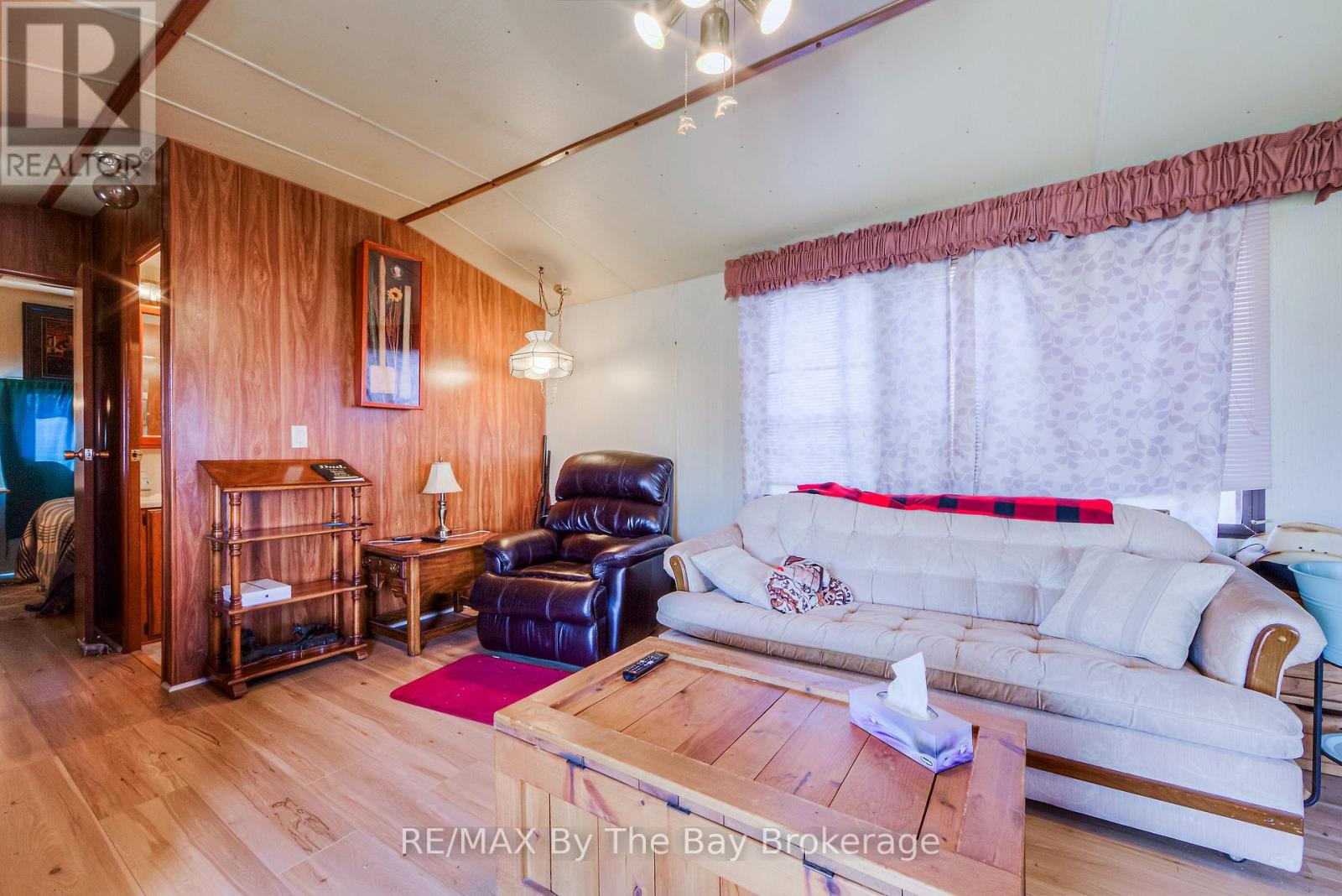 828482 Mulmur Nottawasaga Townline Property Photo 28