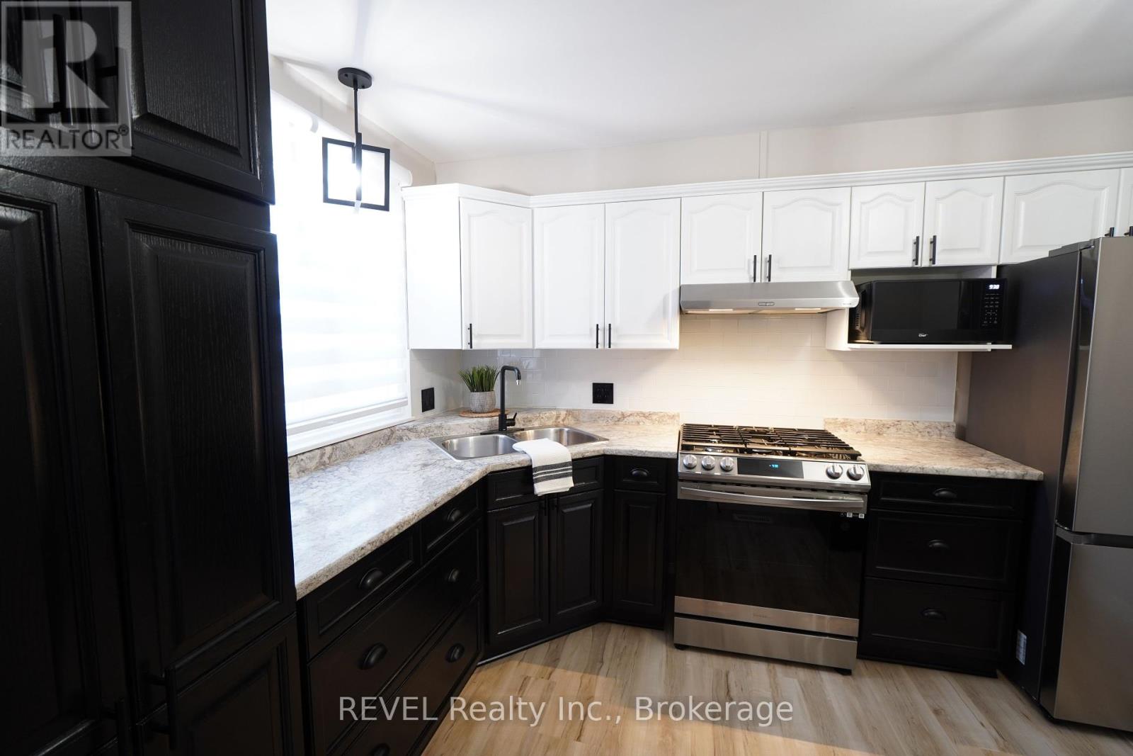 74 - 6453 Colborne Street Property Photo 3