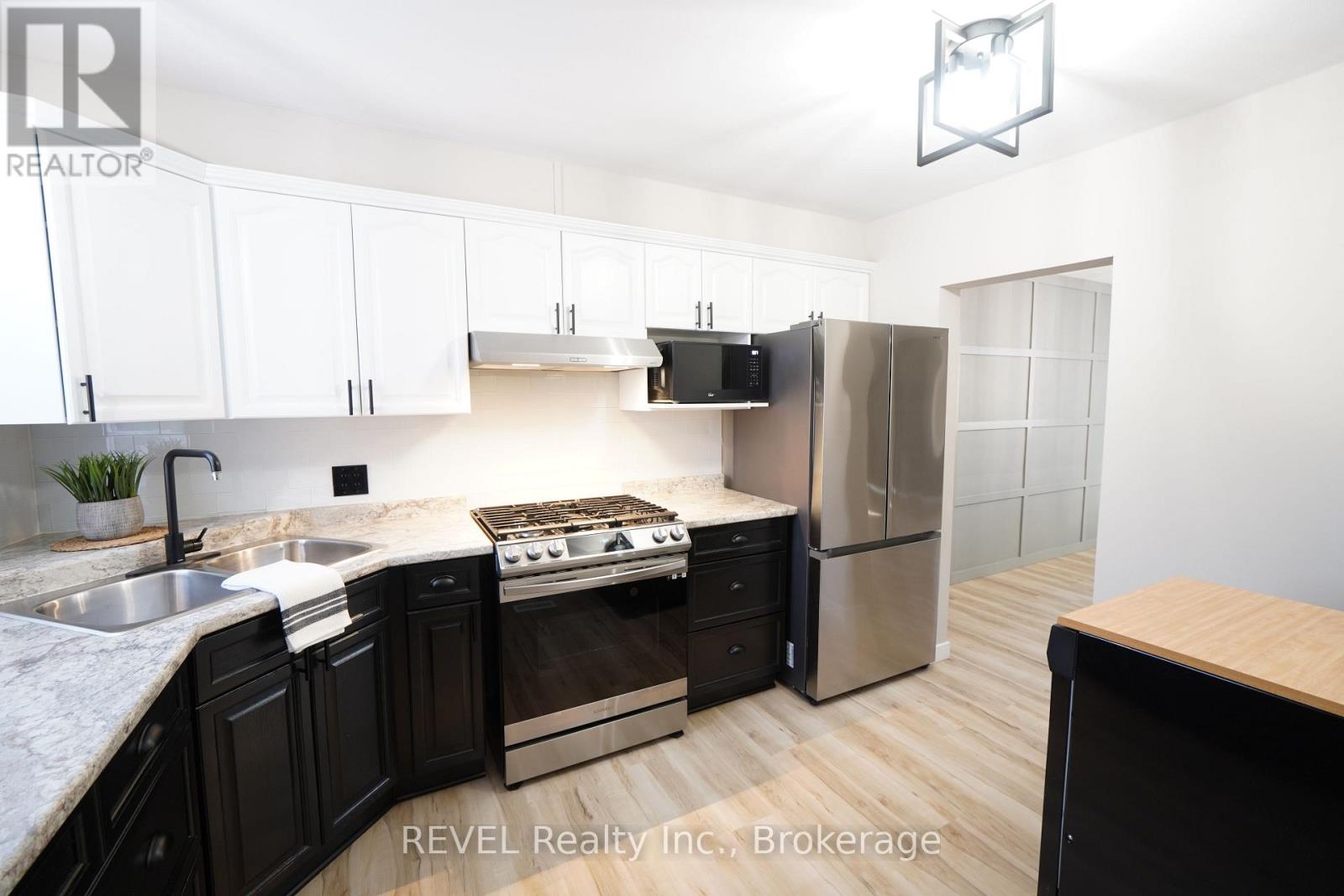 74 - 6453 Colborne Street Property Photo 4