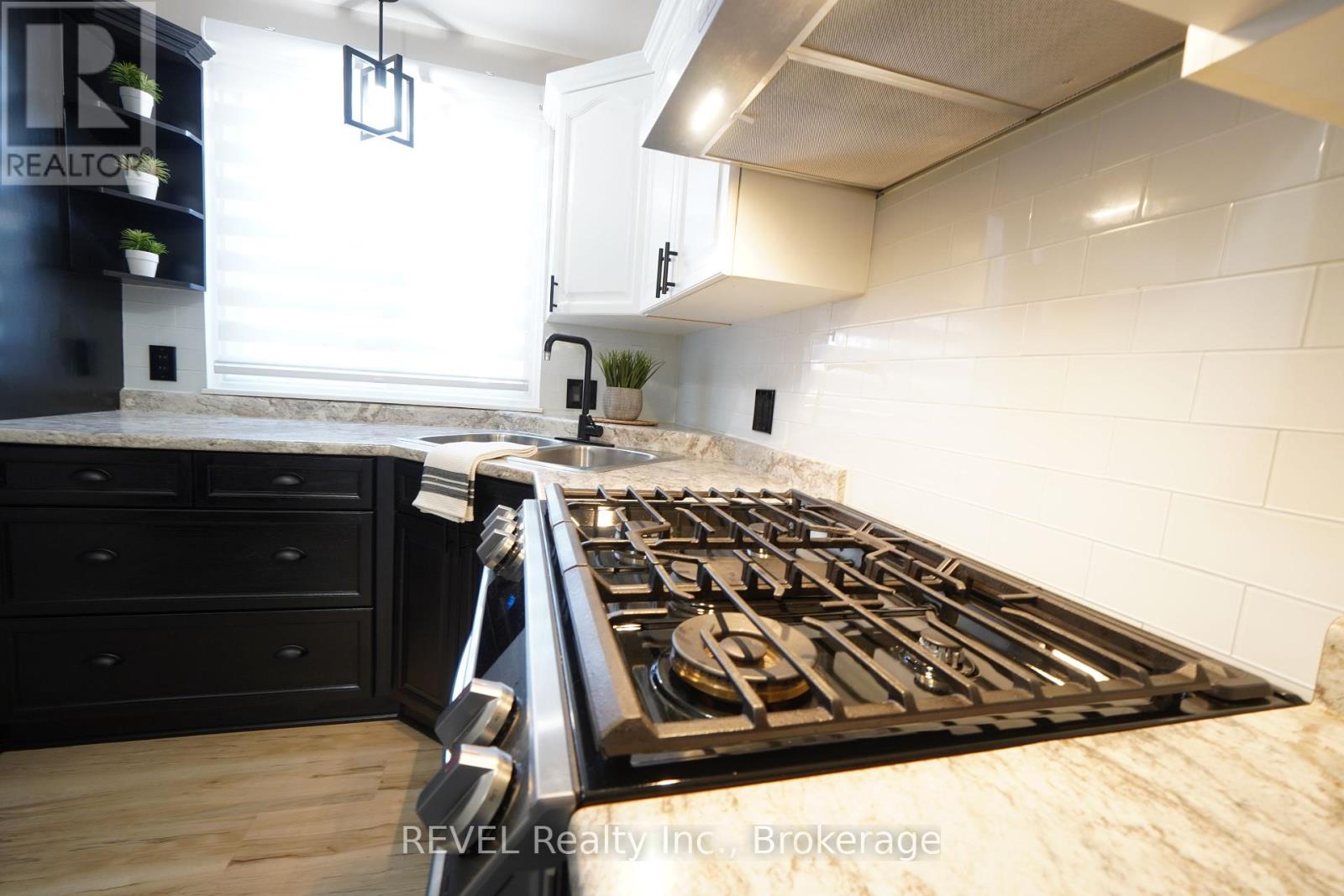 74 - 6453 Colborne Street Property Photo 7
