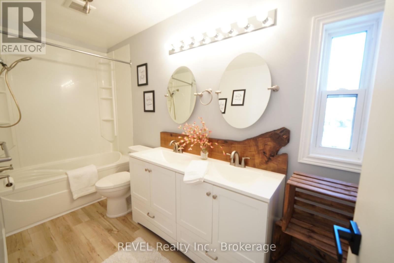74 - 6453 Colborne Street Property Photo 16