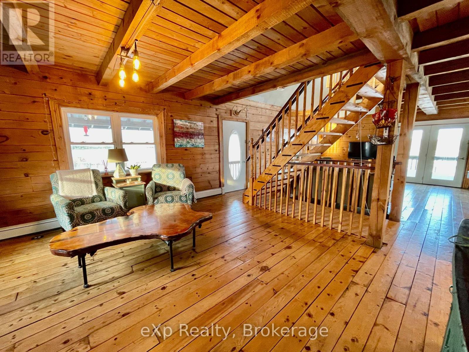 344022 North Line Property Photo 6